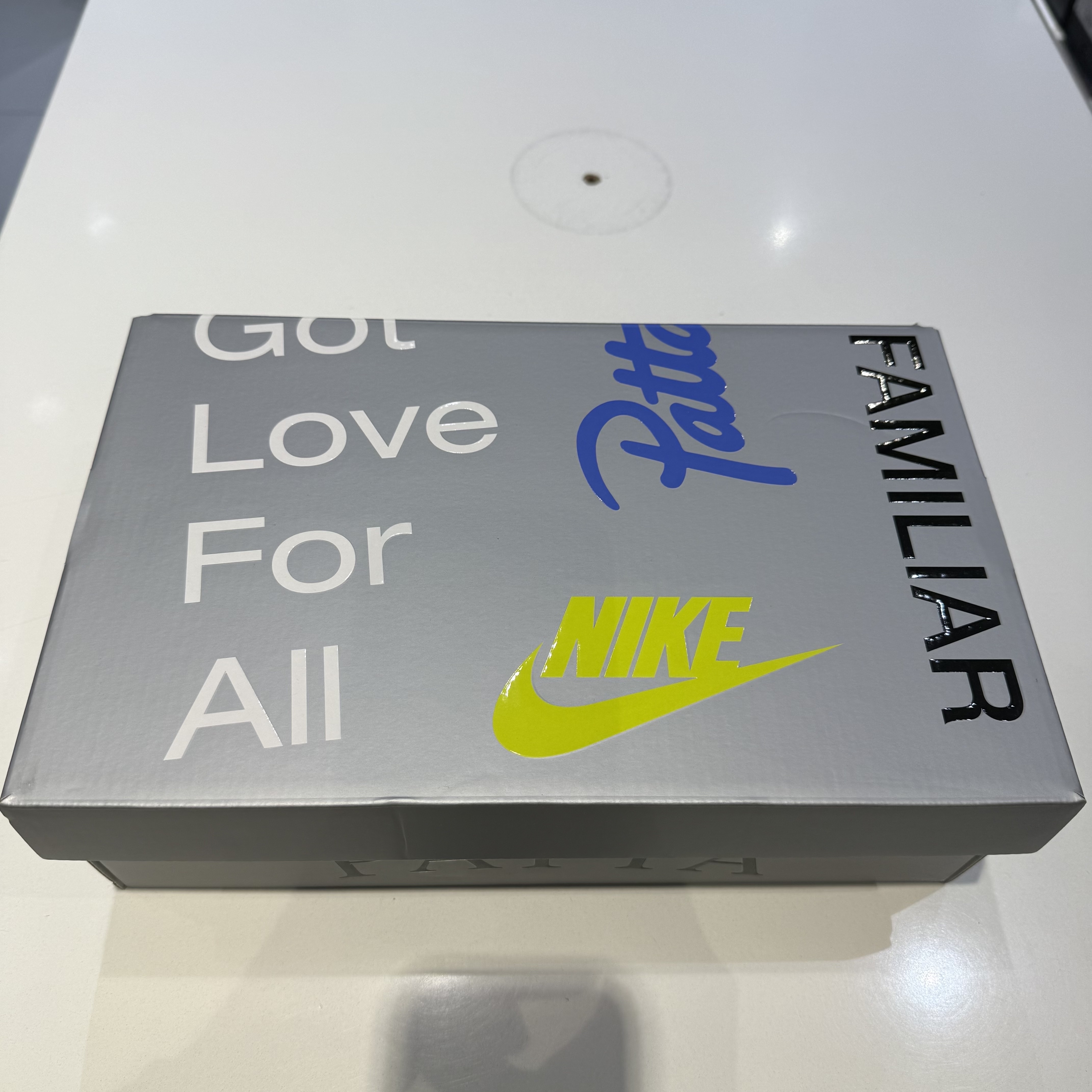 Nike x Patta Air Max 90 Sapphire and Particle Grey 착용 스타일 - 6