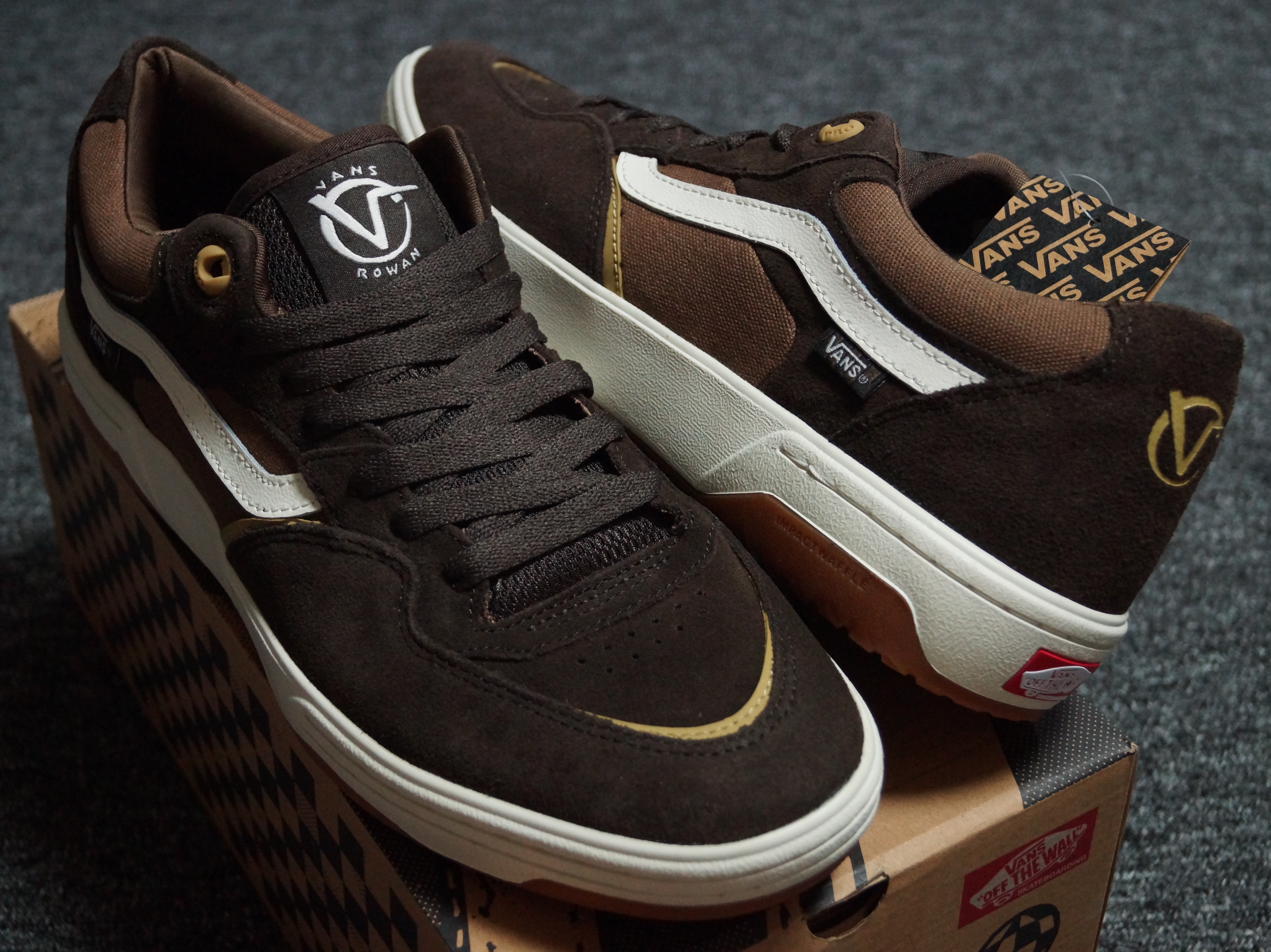 Vans Rowan 2 Chocolate Brown 착용 스타일