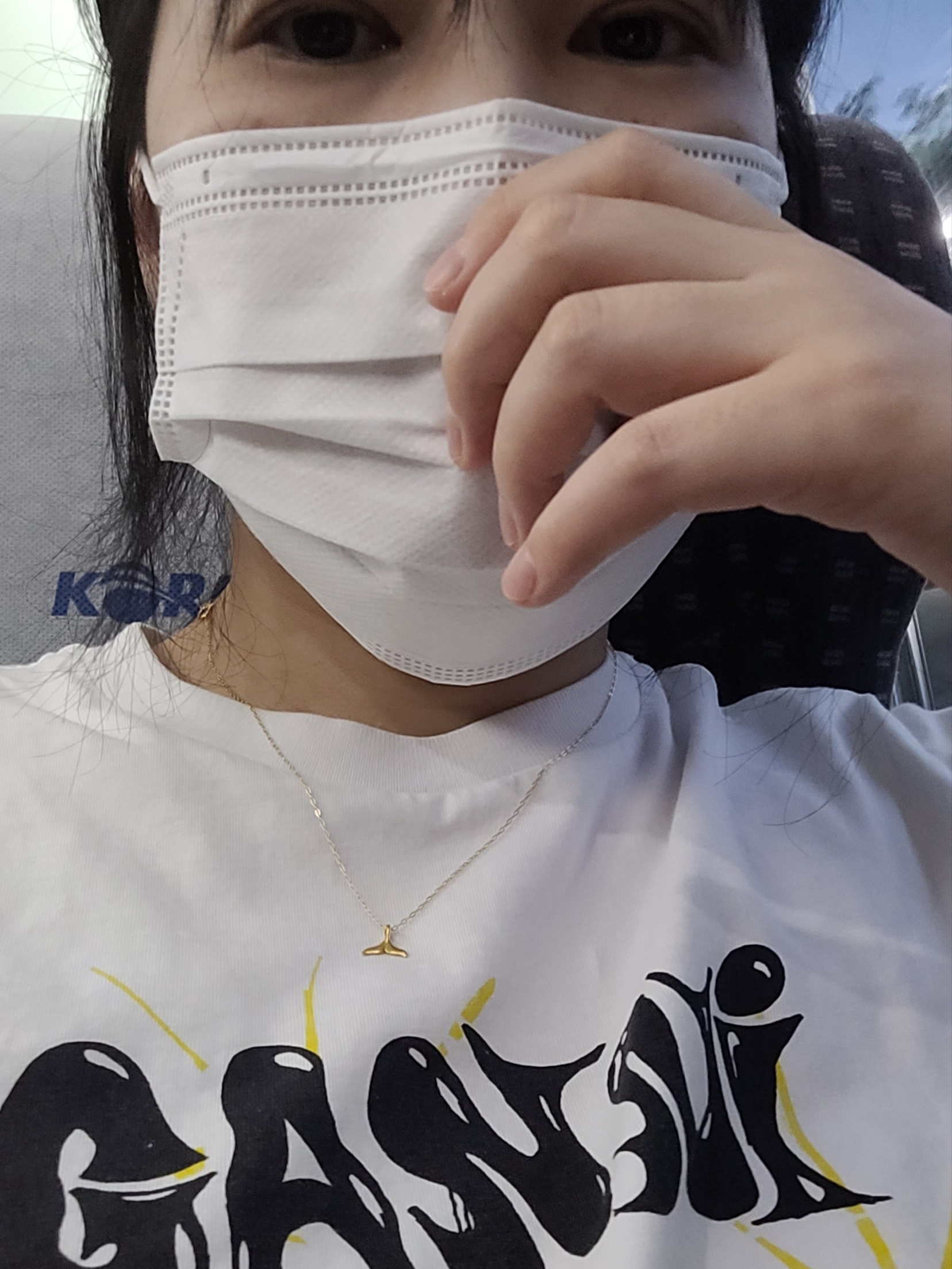 (W) Ganni Yellow Smiley Relaxed T-Shirt Bright White 착용 스타일 - 2