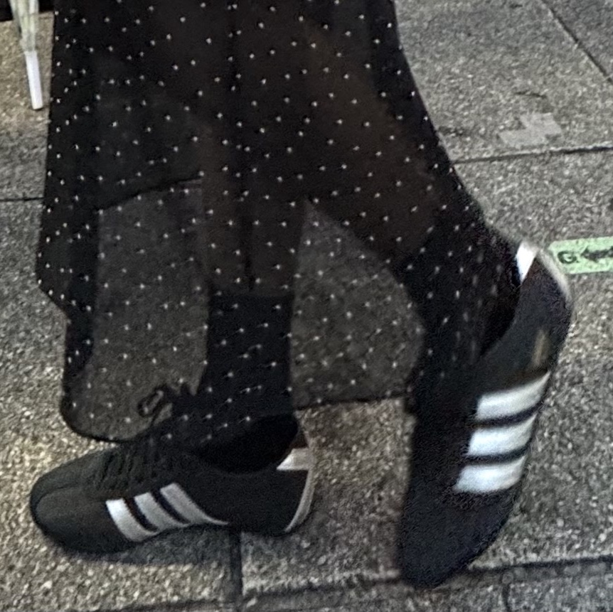 (W) Adidas x Billy’s Tokyo Black Silver Metallic 착용 스타일
