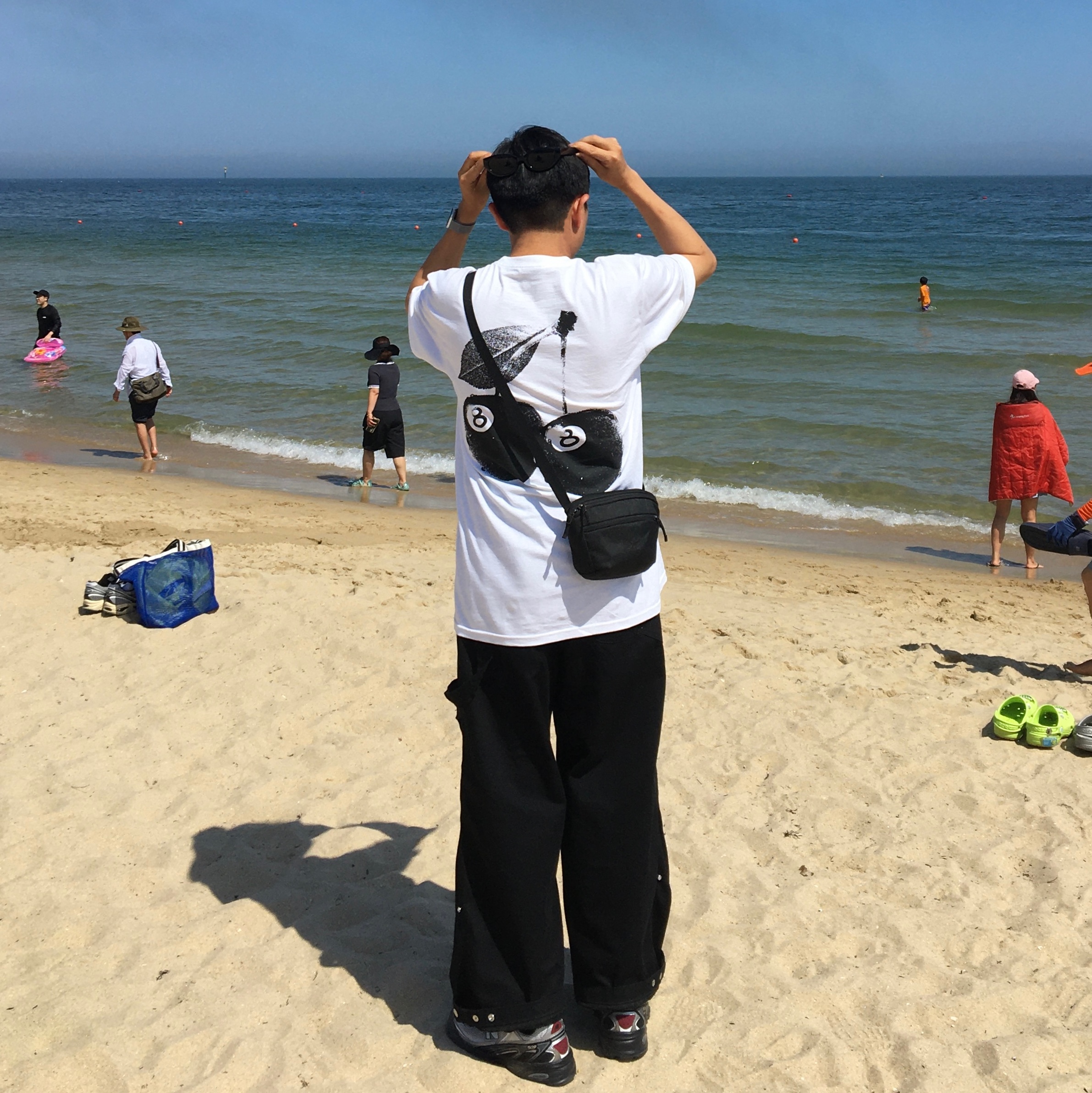 Stussy Cherries T-Shirt White, New Balance 509 Black Gray 착용 스타일 - 1
