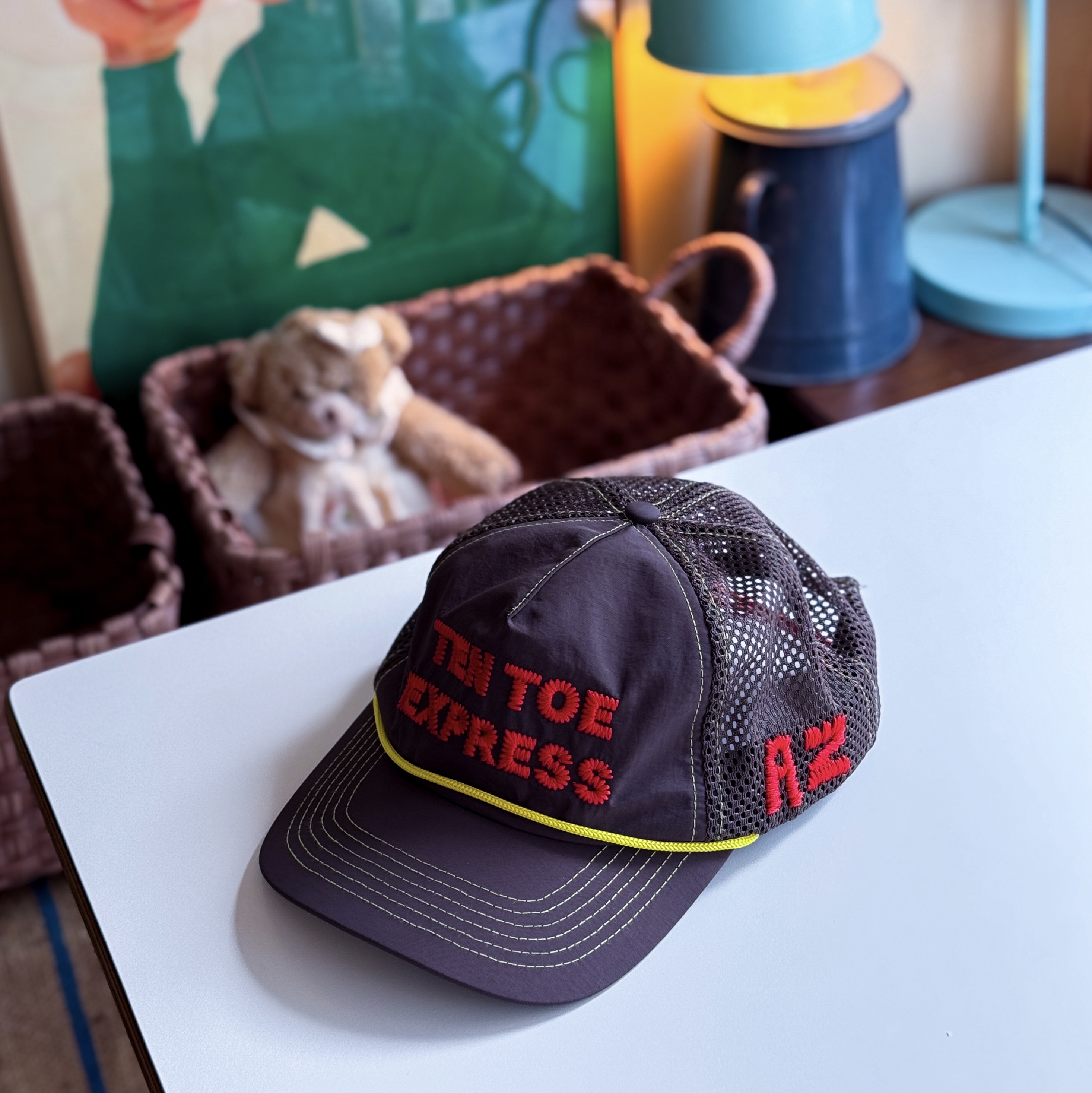 Alex Zono Ten Toe Express Trucker Hat Brown 착용 스타일