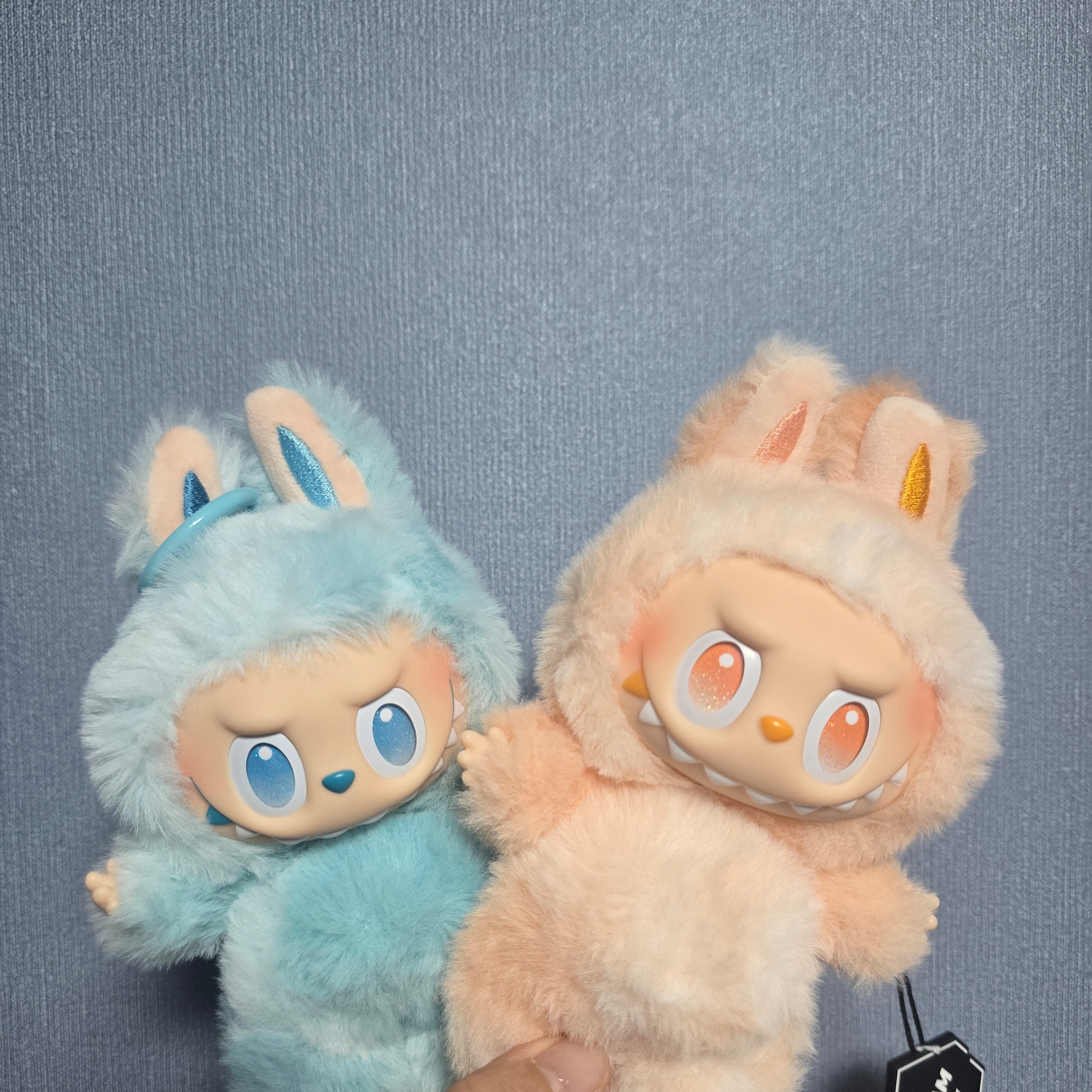 Pop Mart Labubu The Monsters Highlight Series Hope Keyring (Opened Case), Pop Mart Labubu The Monsters Highlight Series Happiness Keyring (Opened Case) 착용 스타일