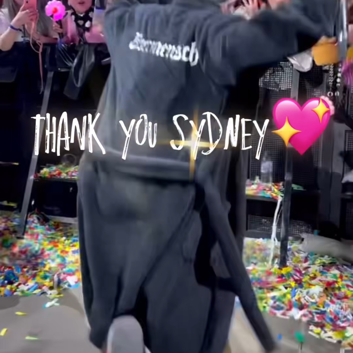 G-DRAGON Ubermensch Robe Black 착용 스타일 - 3