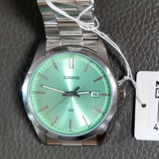 Casio MTP-VD03D-2A3UDF 착용 스타일 - 2