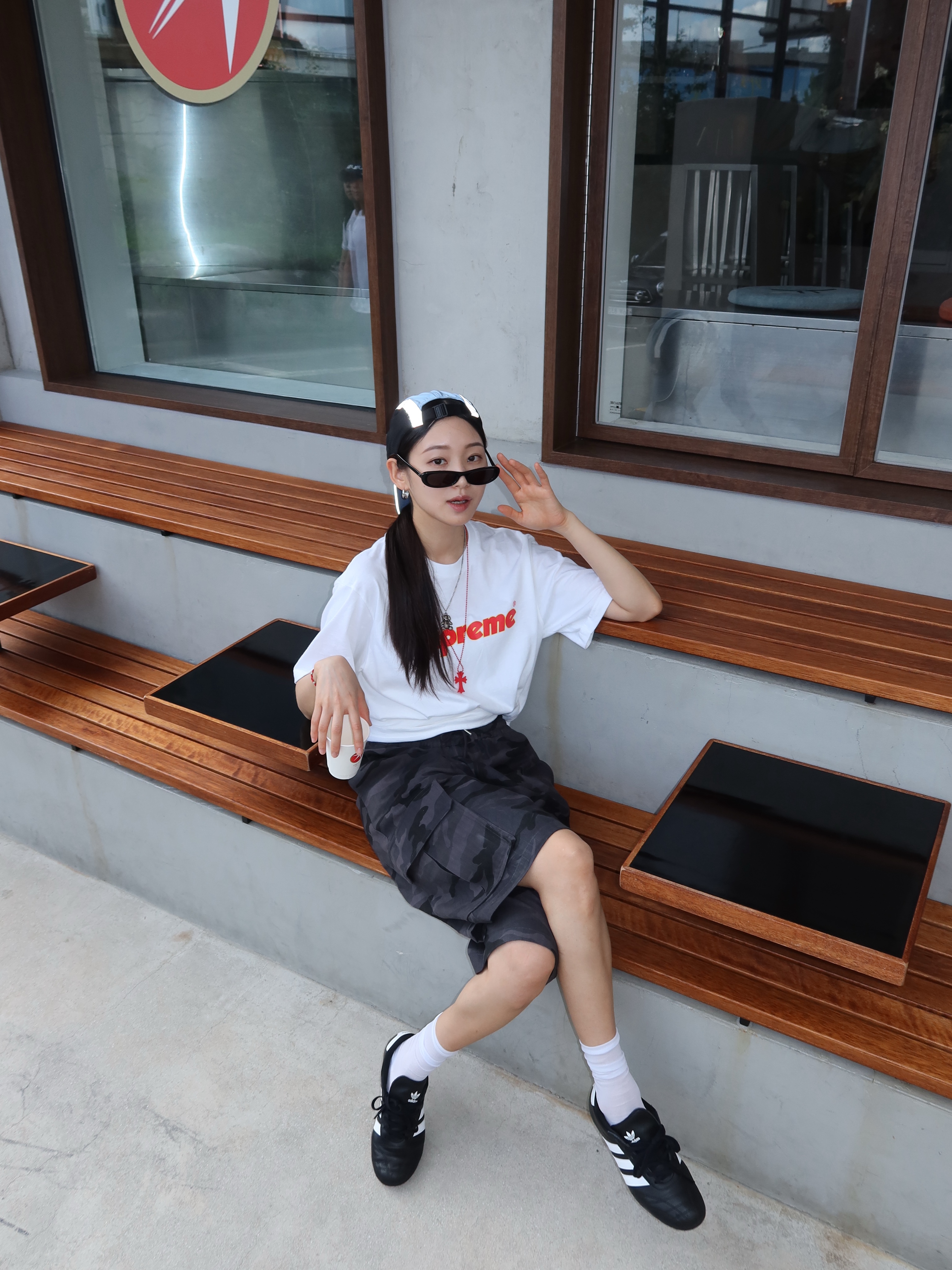 Supreme Pinline T-Shirt White - 24SS, Supreme Side Mesh Camp Cap Light Blue - 25SS 착용 스타일