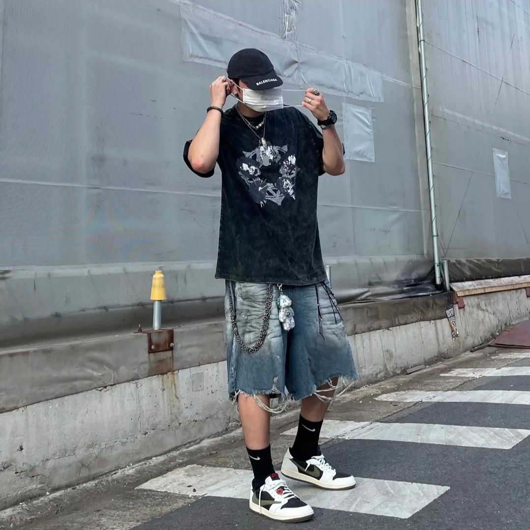 Project G/R Reworked Bermuda Shorts Blue, (W) Jordan 1 x Travis Scott Retro Low OG SP Medium Olive 착용 스타일 - 2