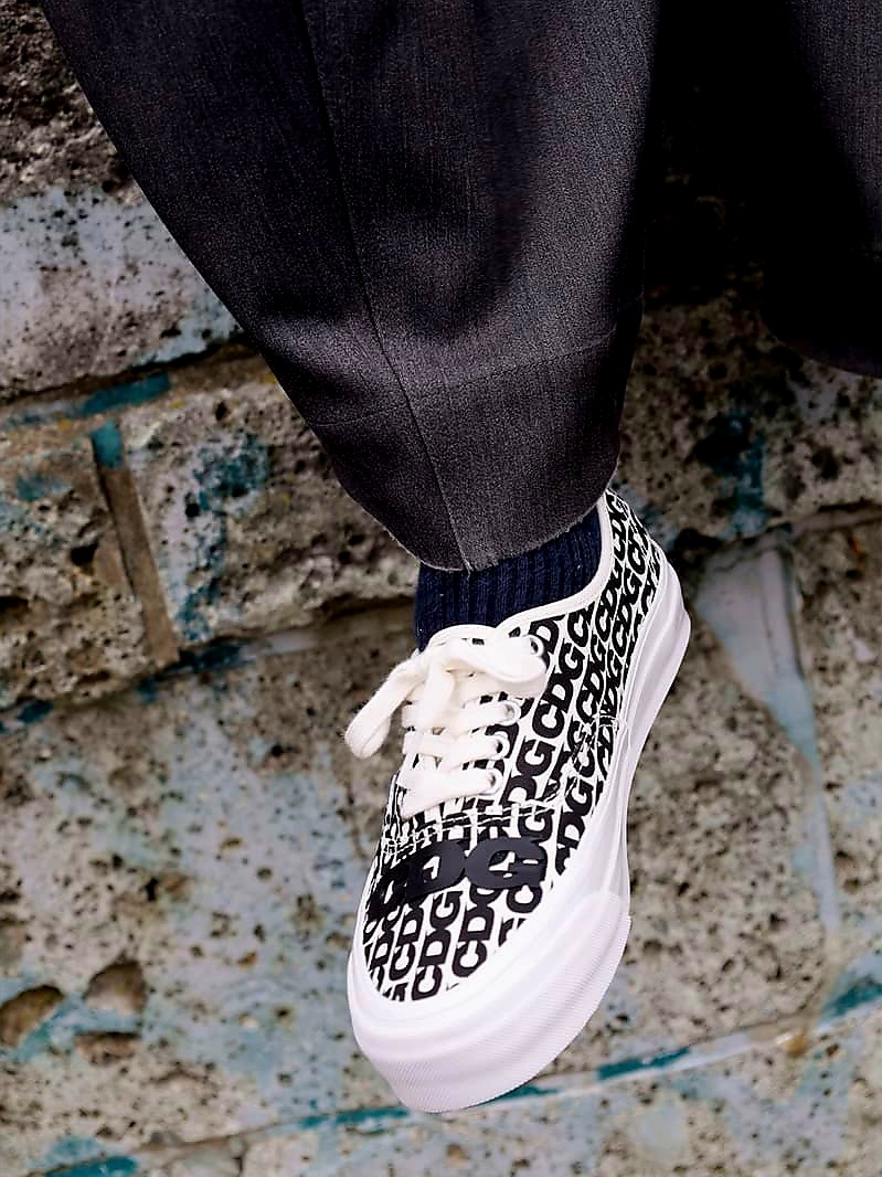 Vans x CDG OTW Authentic White Black 착용 스타일