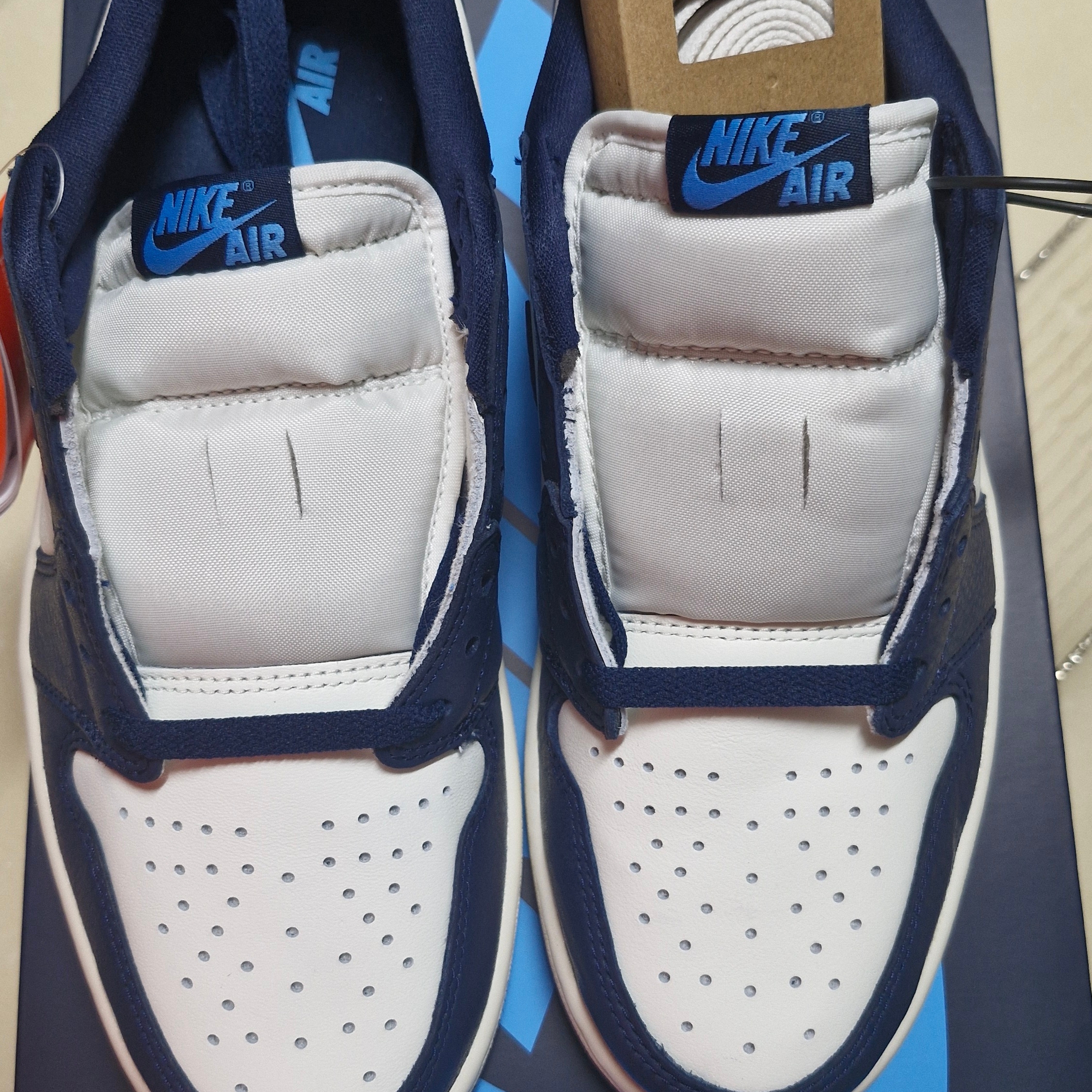 Jordan 1 Low Obsidian 착용 스타일 - 3