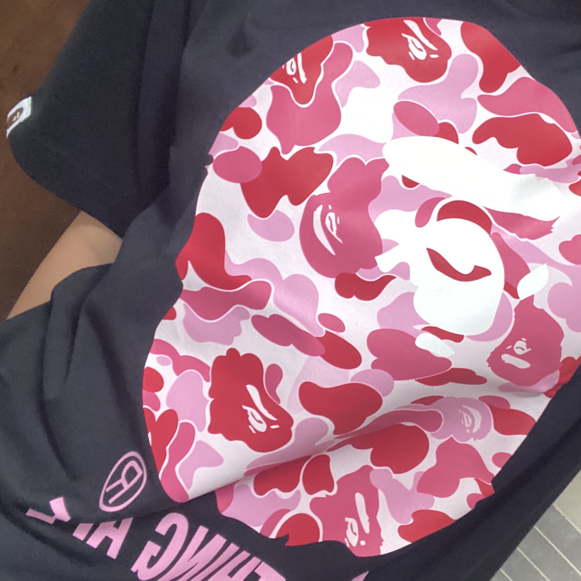 BAPE ABC Camo By Bathing Ape T-Shirt Black Pink 착용 스타일