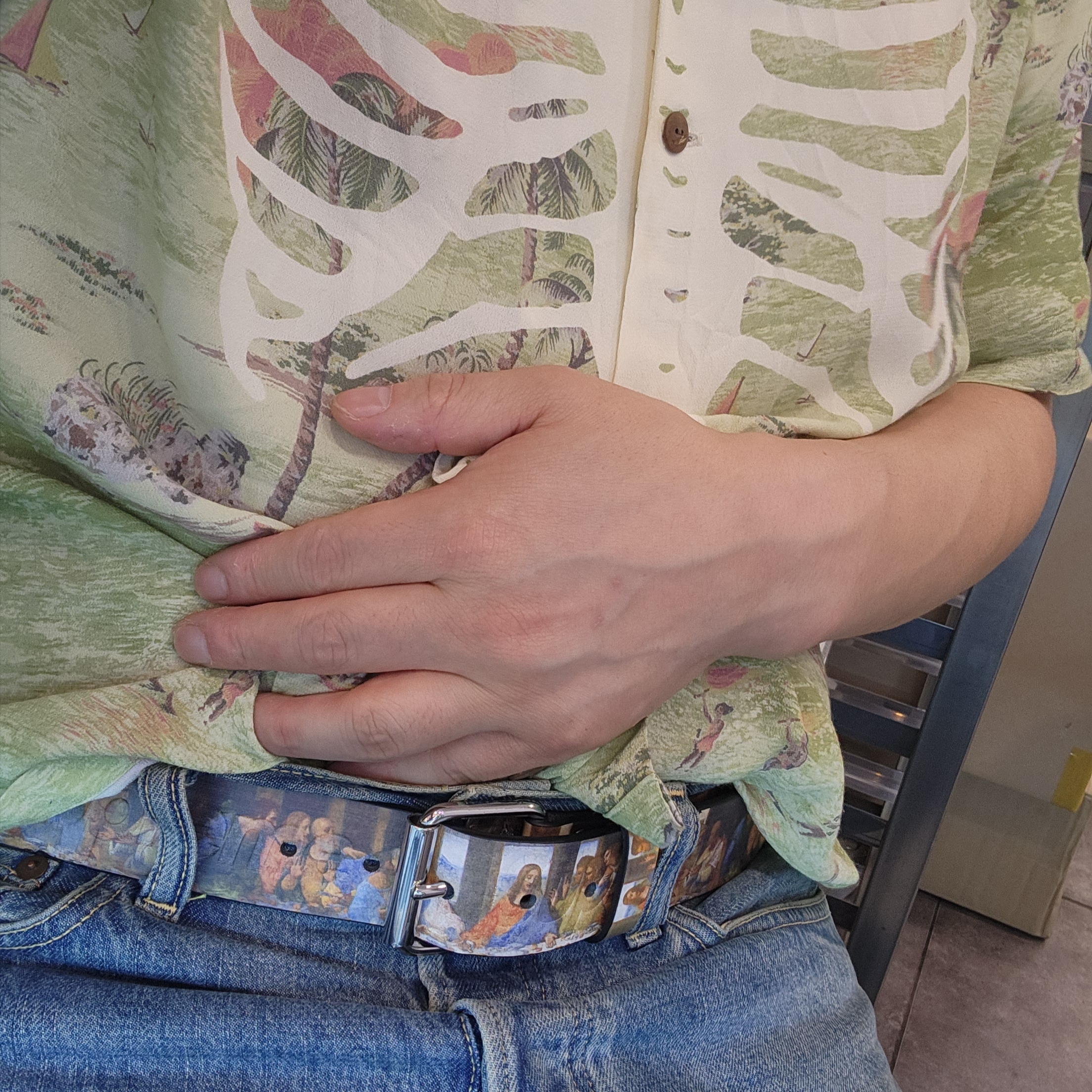 Kapital Kamehameha Bone Aloha Shirt Khaki, Supreme Last Supper Leather Belt Multicolor - 25SS 착용 스타일 - 2
