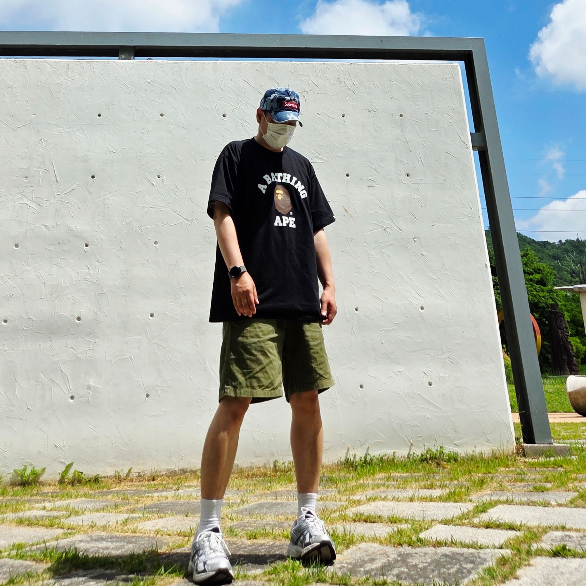 BAPE College T-Shirt Black, Asics Gel-1130 White Black 착용 스타일 - 1