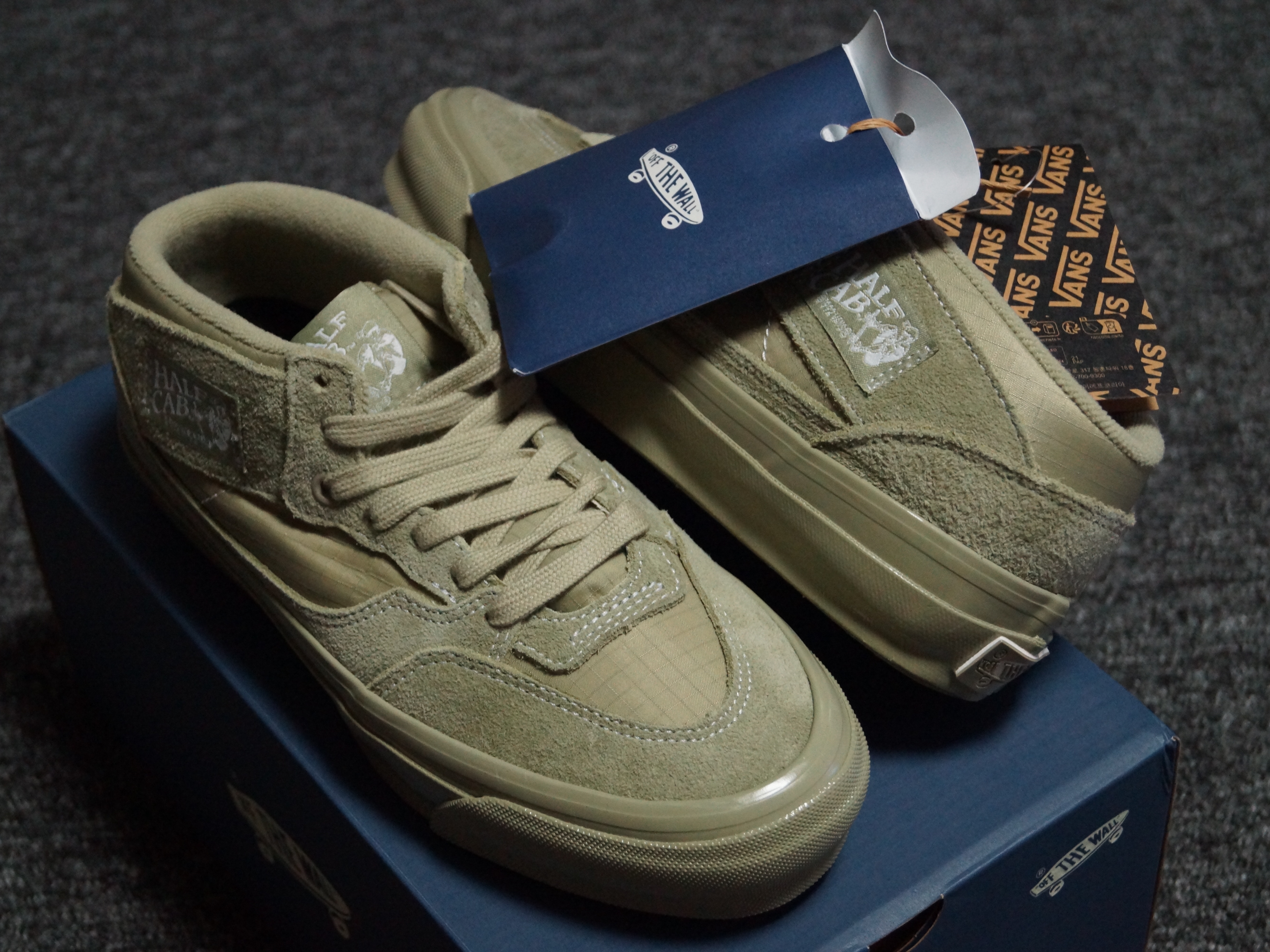 Vans Premium Half Cab Reissue 33 Beige 착용 스타일