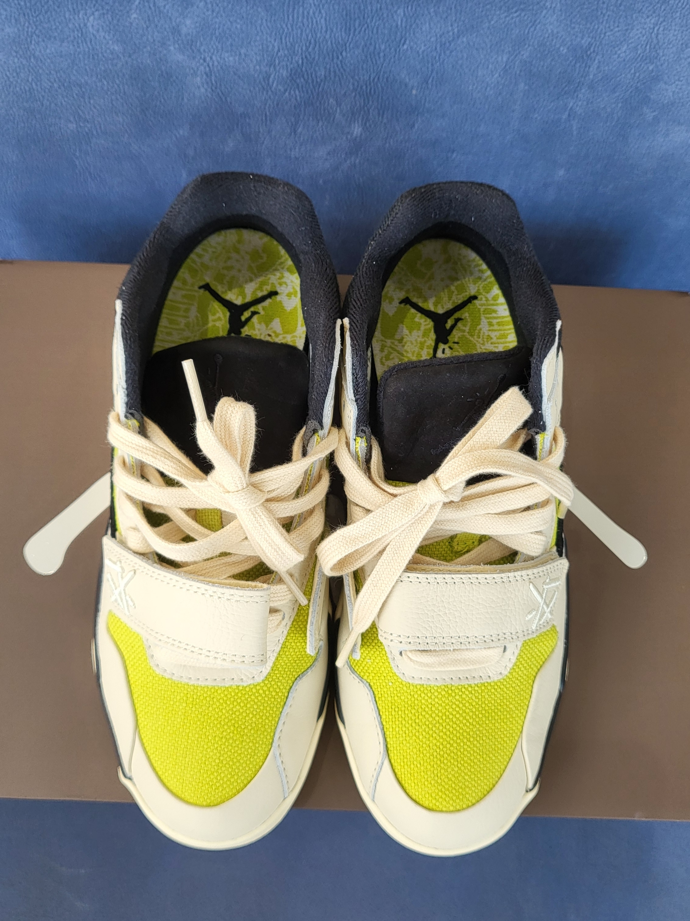 Jordan x Travis Scott Jumpman Jack TR Bright Cactus 착용 스타일 - 3