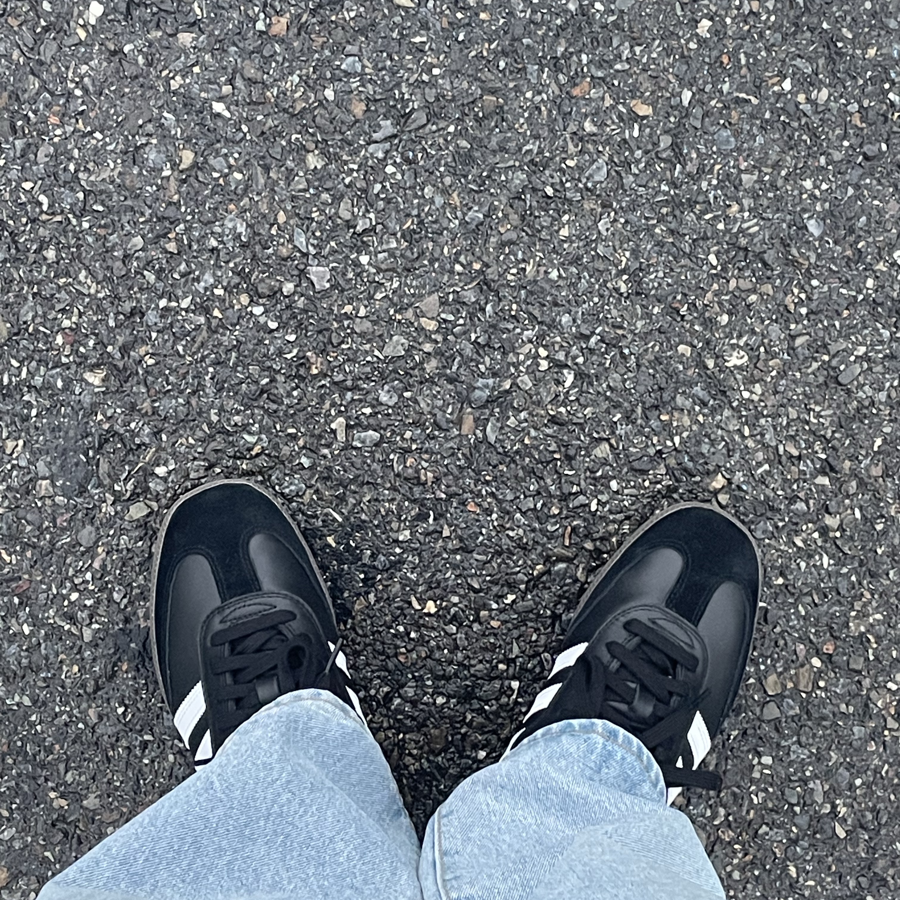 Adidas Samba OG Black White Gum 착용 스타일