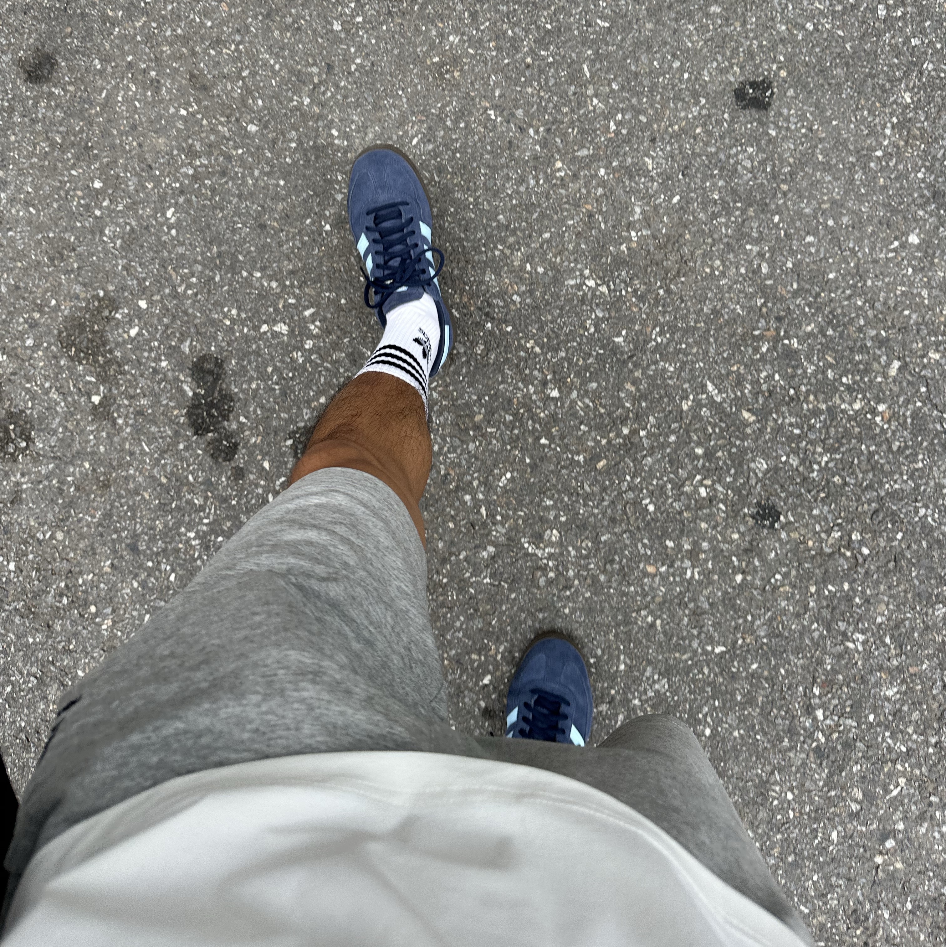Adidas Spezial Handball Collegiate Navy 착용 스타일
