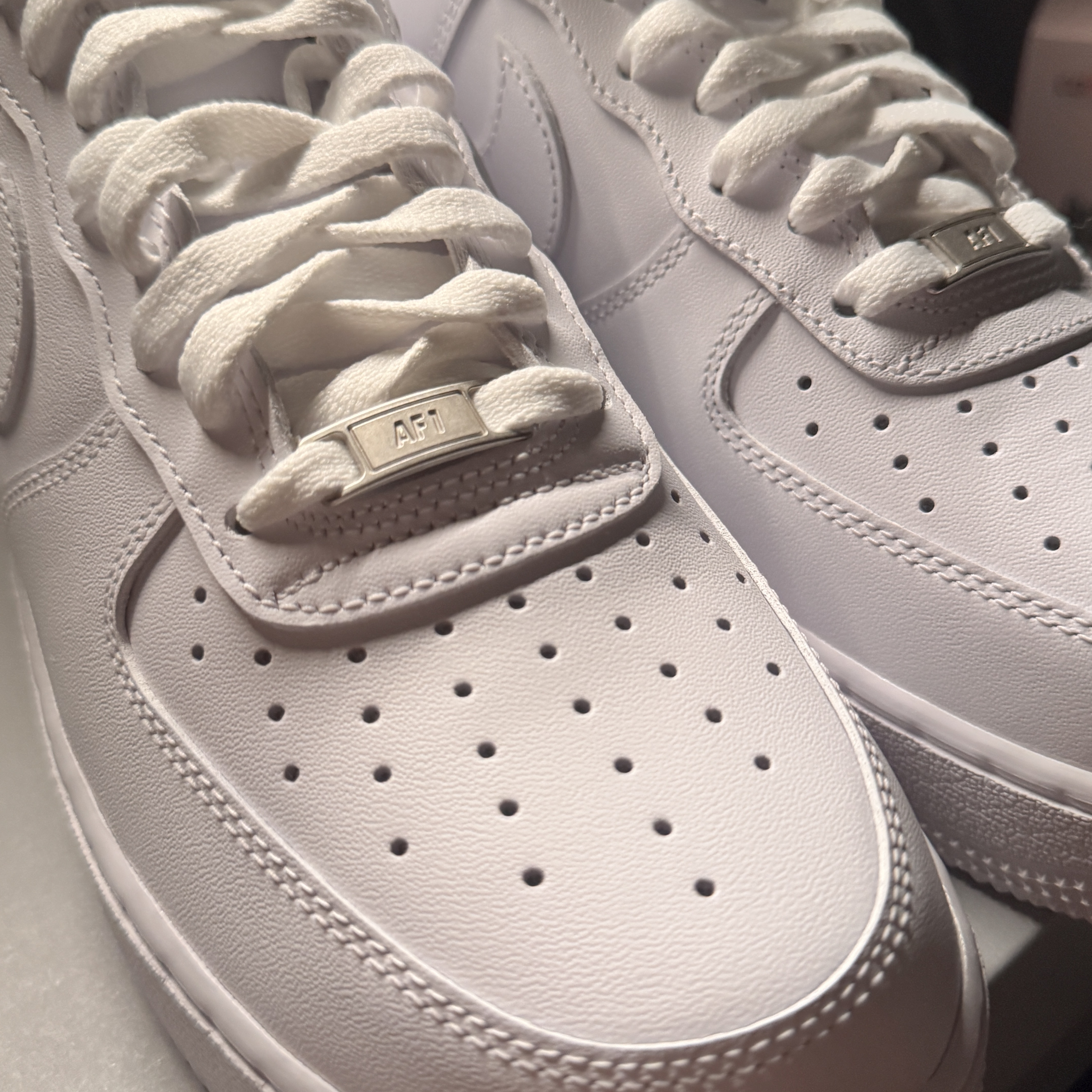 Nike Air Force 1 '07 Low White 착용 스타일 - 2