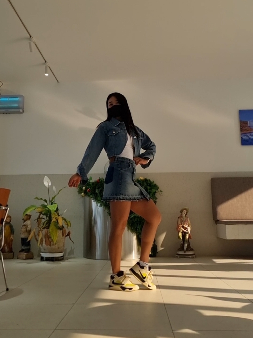 Jordan x Travis Scott Jumpman Jack TR Bright Cactus 착용 스타일 - 2