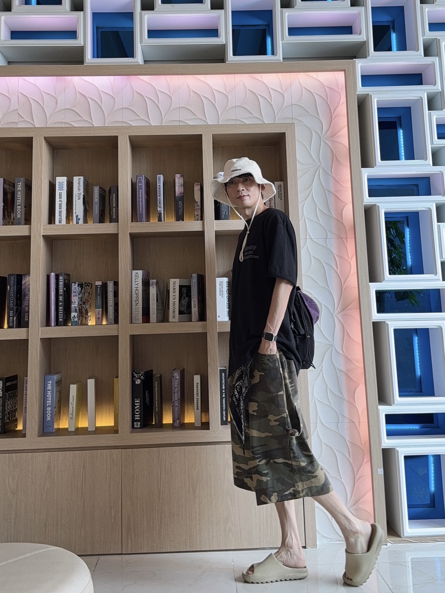 Adidas Yeezy Slide Bone 2022/2023, SLOW RECORD HOUSE Carpenter Bermuda Wide Camo Pants Vintage Green 착용 스타일 - 3