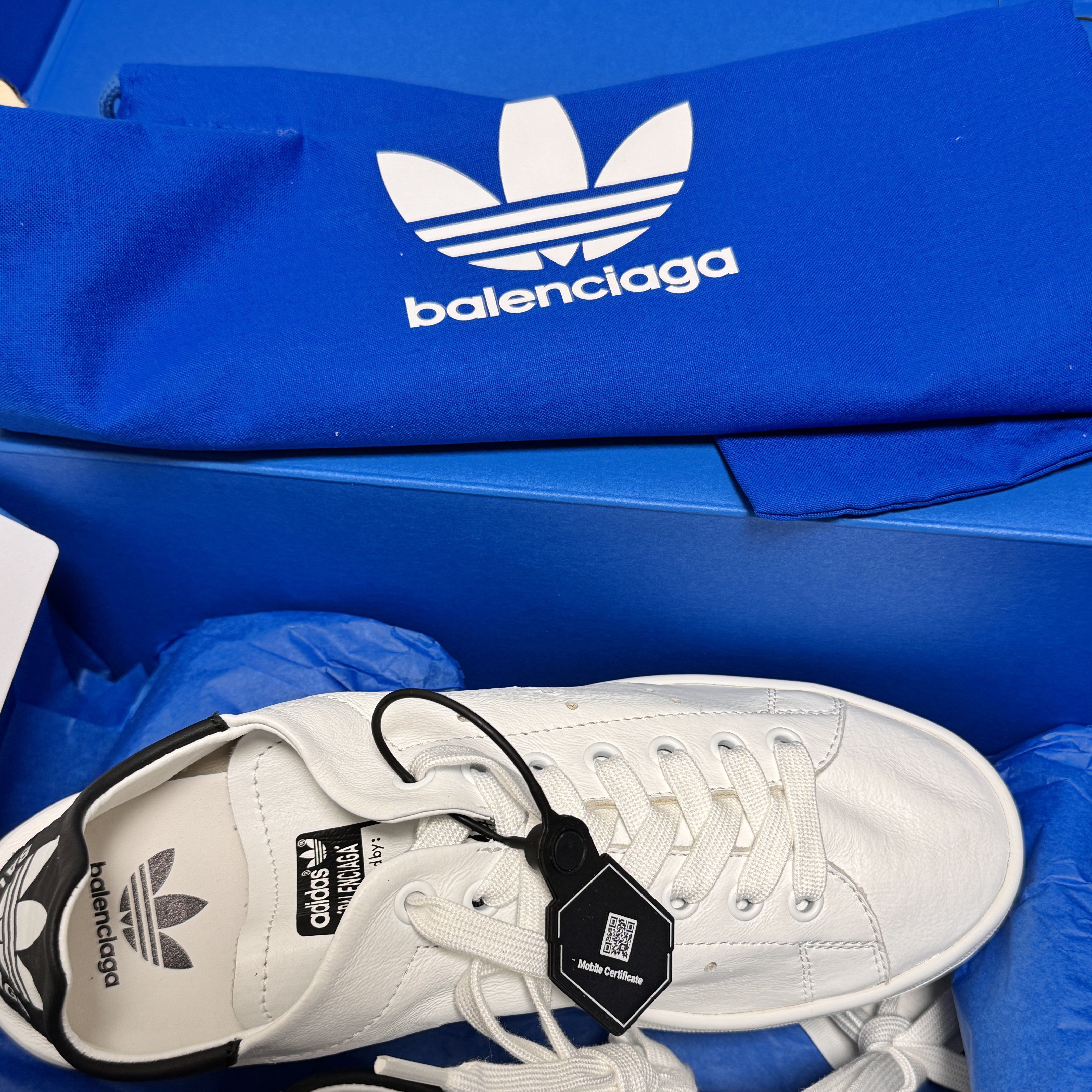 (W) Balenciaga x Adidas Stan Smith Core White Core Black 착용 스타일 - 2