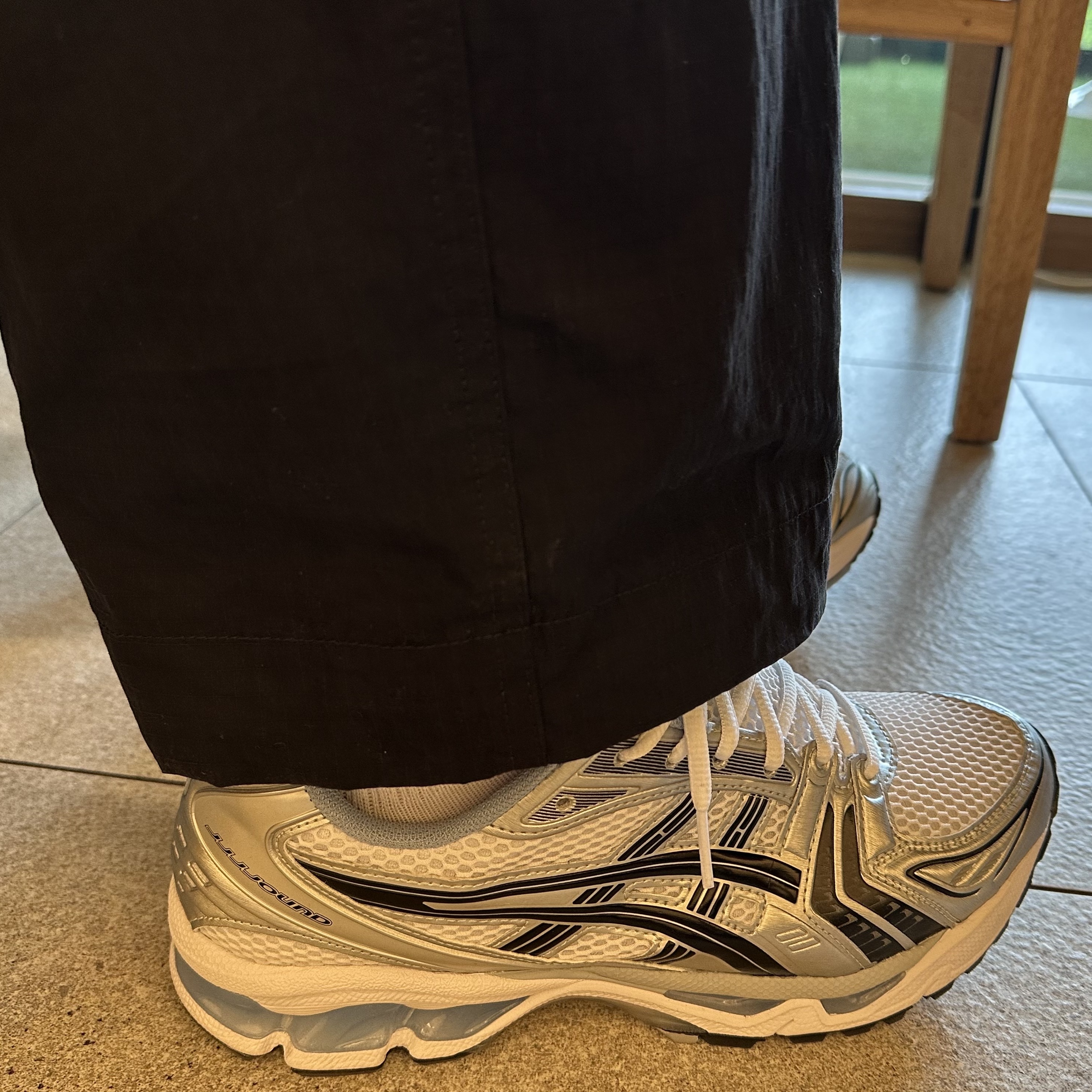 Asics x JJJJound Gel-Kayano 14 White Navy 착용 스타일 - 2