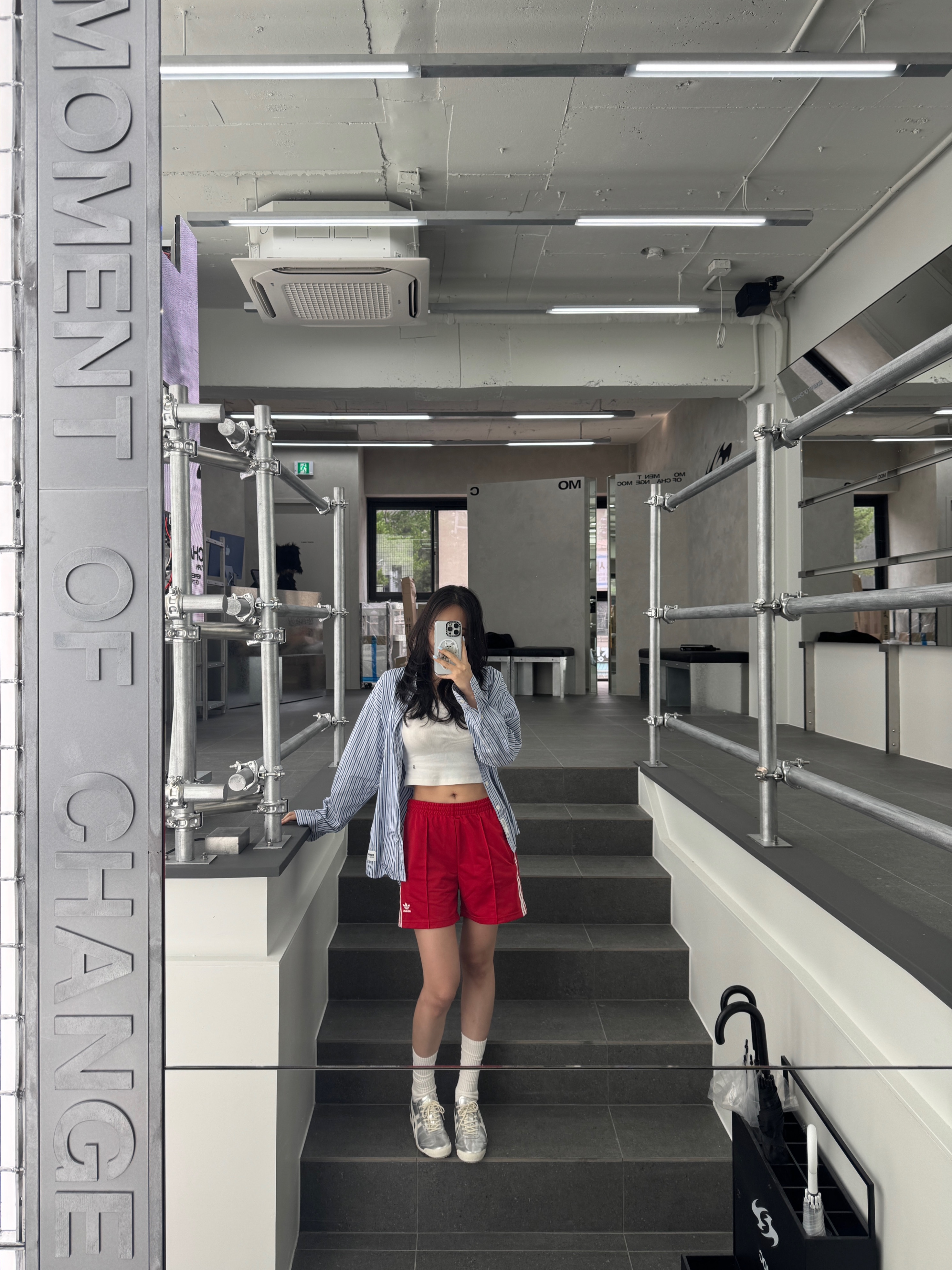 (W) Adidas Firebird Shorts Better Scarlet White - KR Sizing, Onitsuka Tiger Mexico 66 SD Pure Silver 착용 스타일 - 1