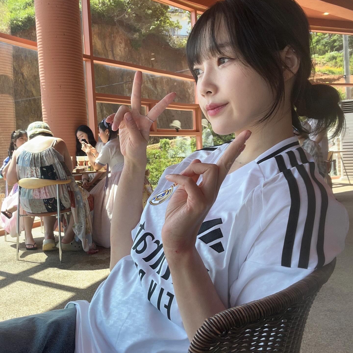 Adidas Real Madrid 2024/25 Home Jersey White - KR Sizing (Non Marking Ver.) 착용 스타일 - 1