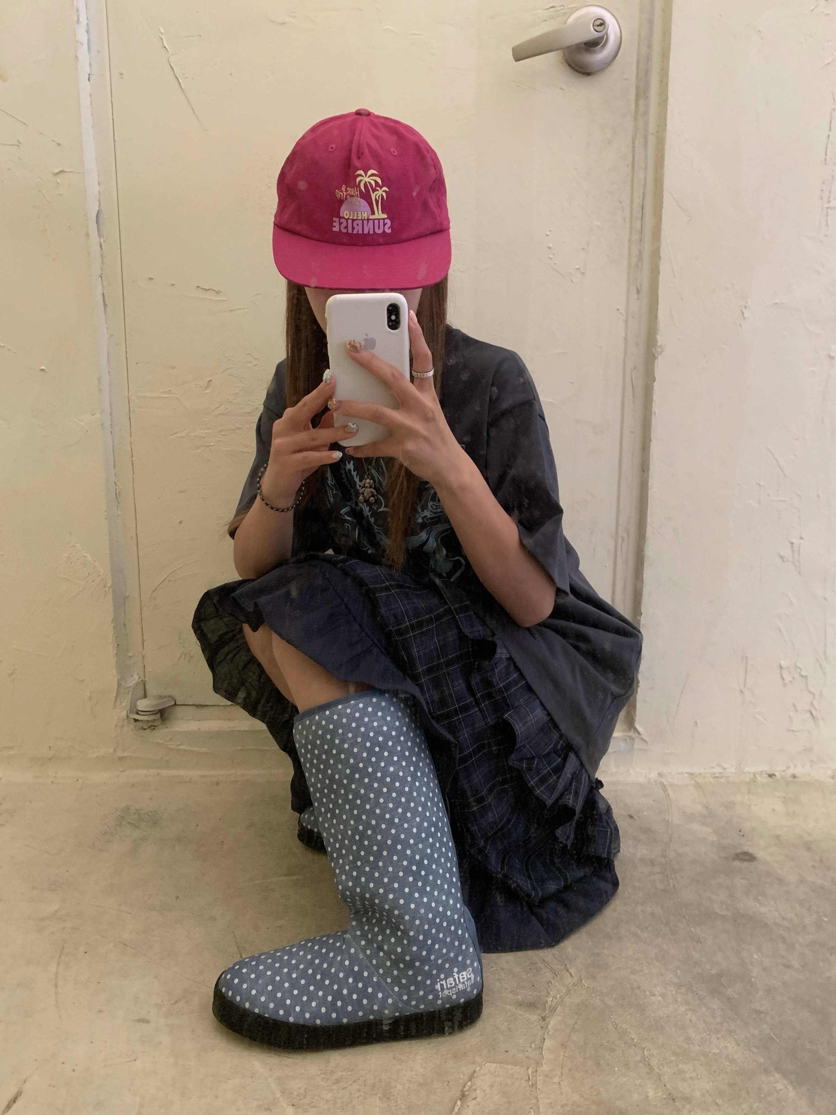 [KREAM 단독] Safarispot Basic Safari Dots Rain Boot Indigo 착용 스타일