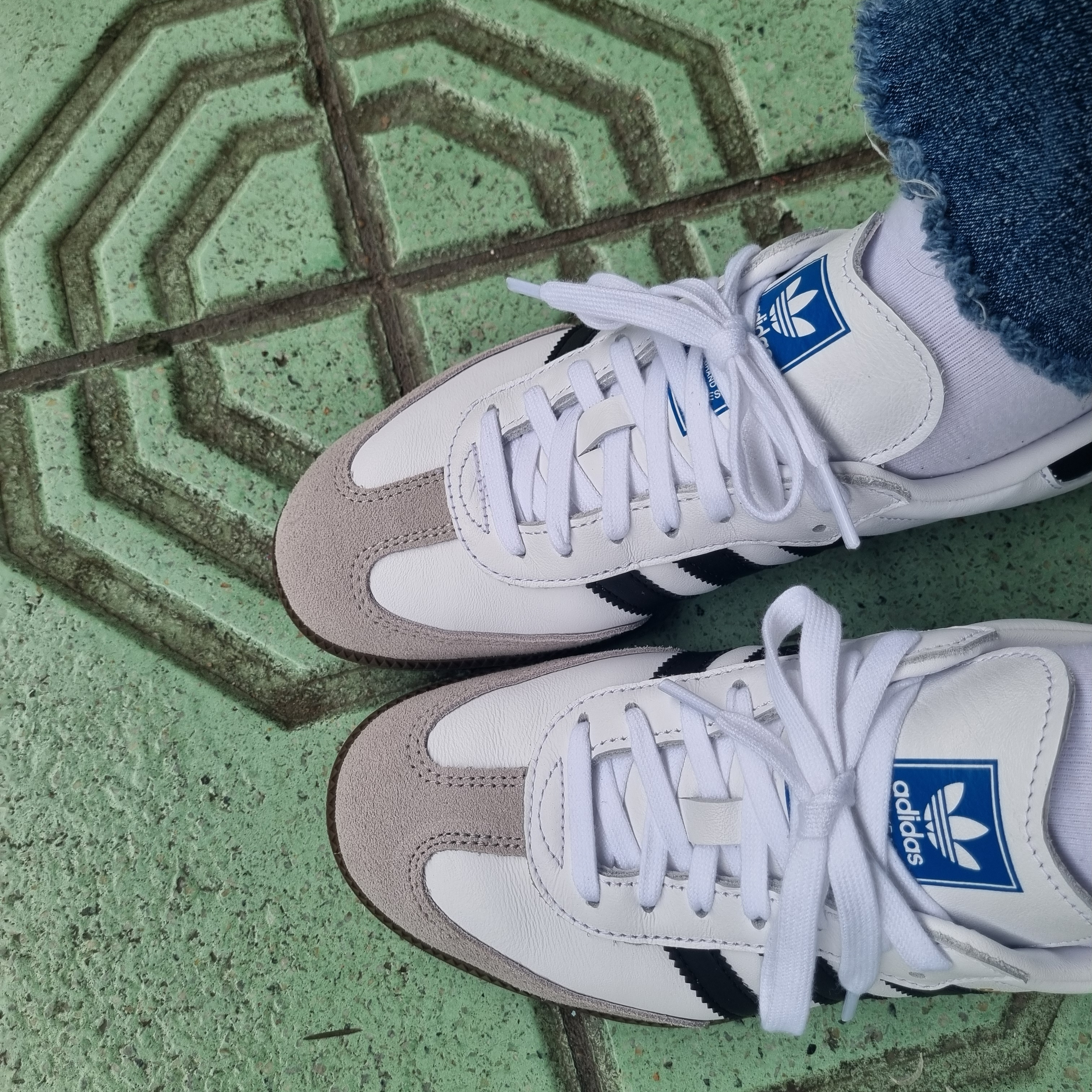 Adidas Samba OG Cloud White 착용 스타일 - 2