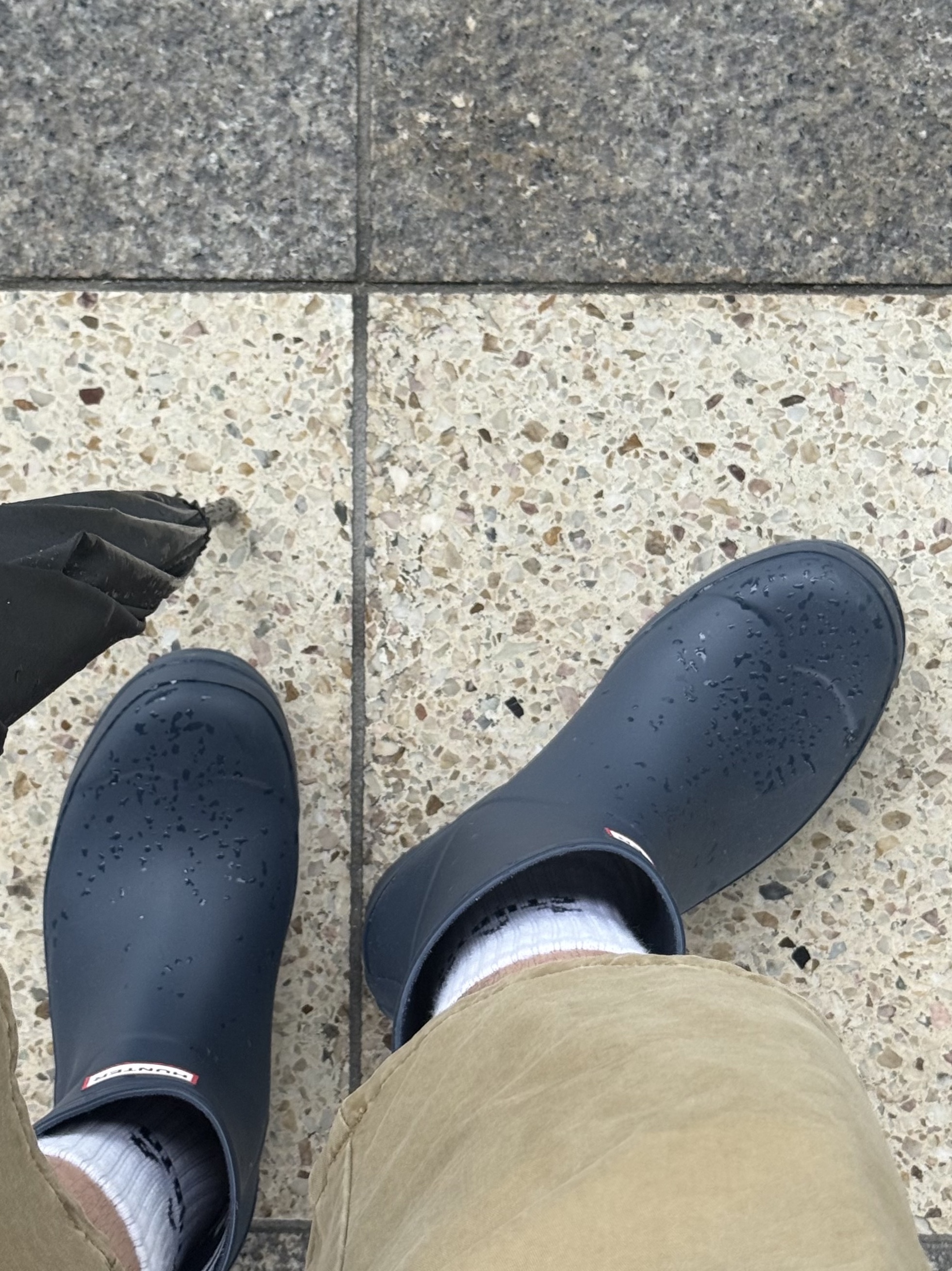 Adidas Real Madrid 2023/24 Home Jersey White - US Sizing (Non Marking Ver.), Hunter Play Short Wellington Boots Black 착용 스타일 - 2