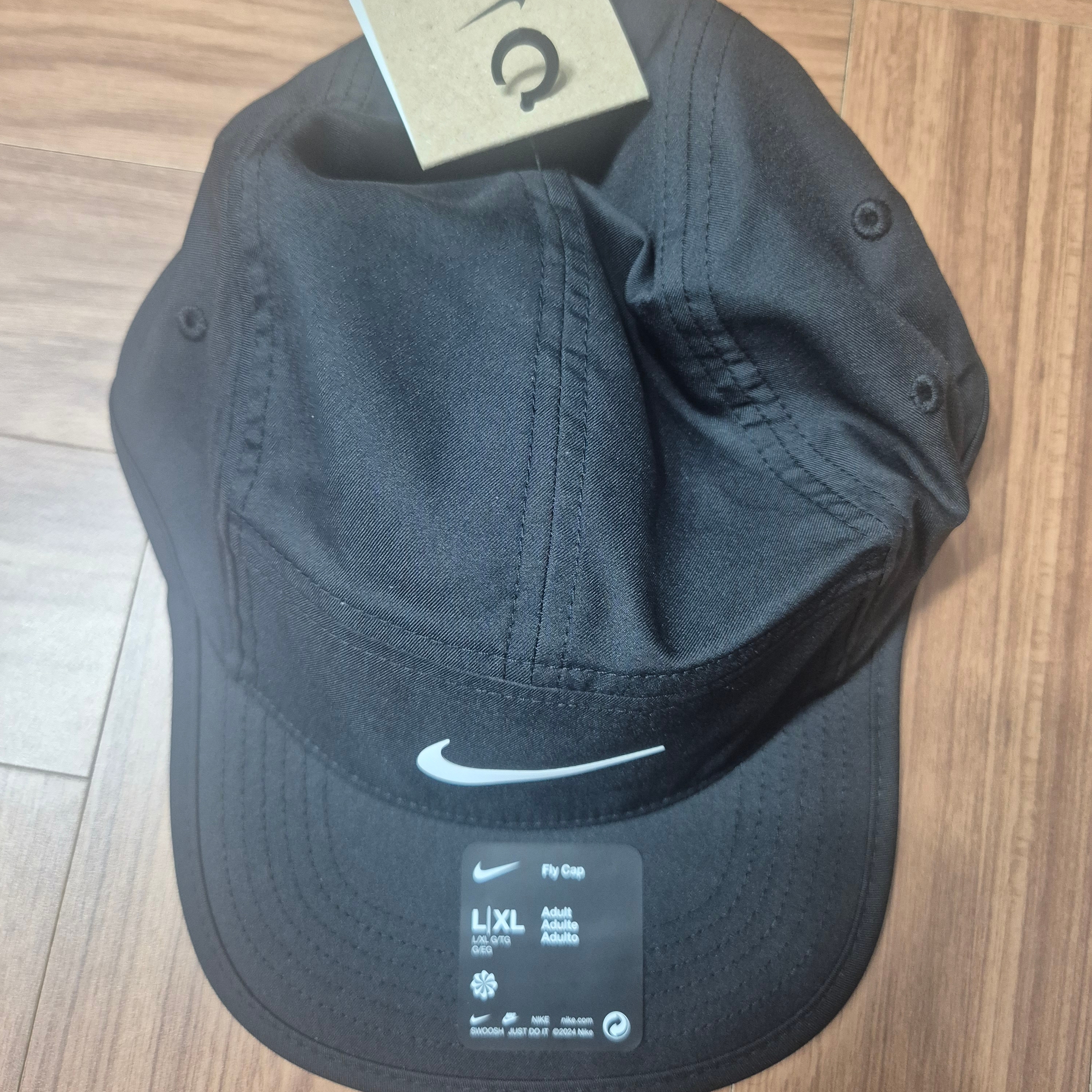 Nike Dri-Fit Fly Unstructured Swoosh Cap Black 착용 스타일