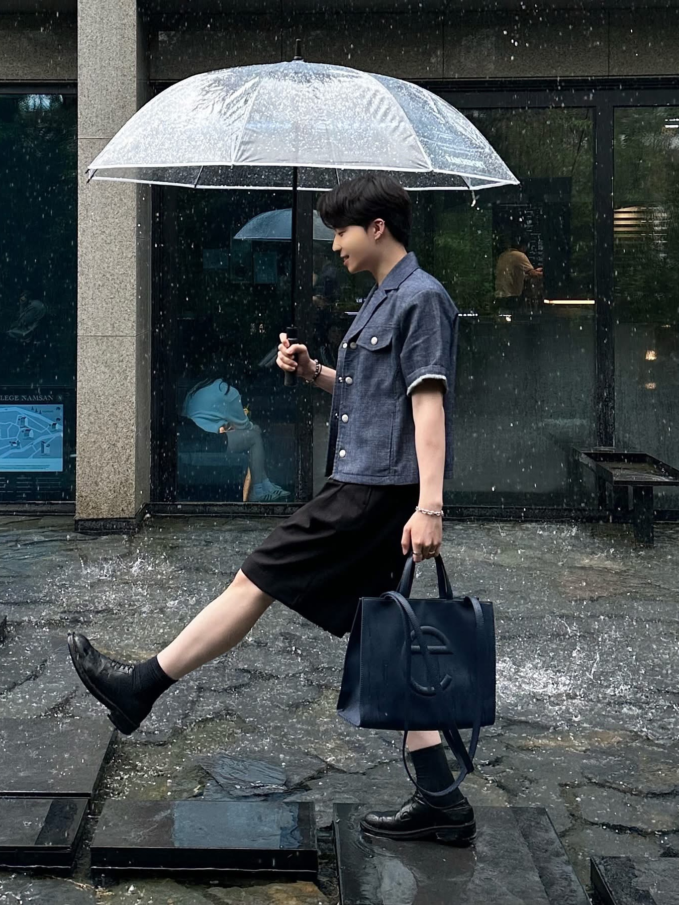 Telfar Medium Shopping Bag Navy, Tiffany & Co. Return To Tiffany Heart Tag Toggle Bracelet Silver 착용 스타일 - 1