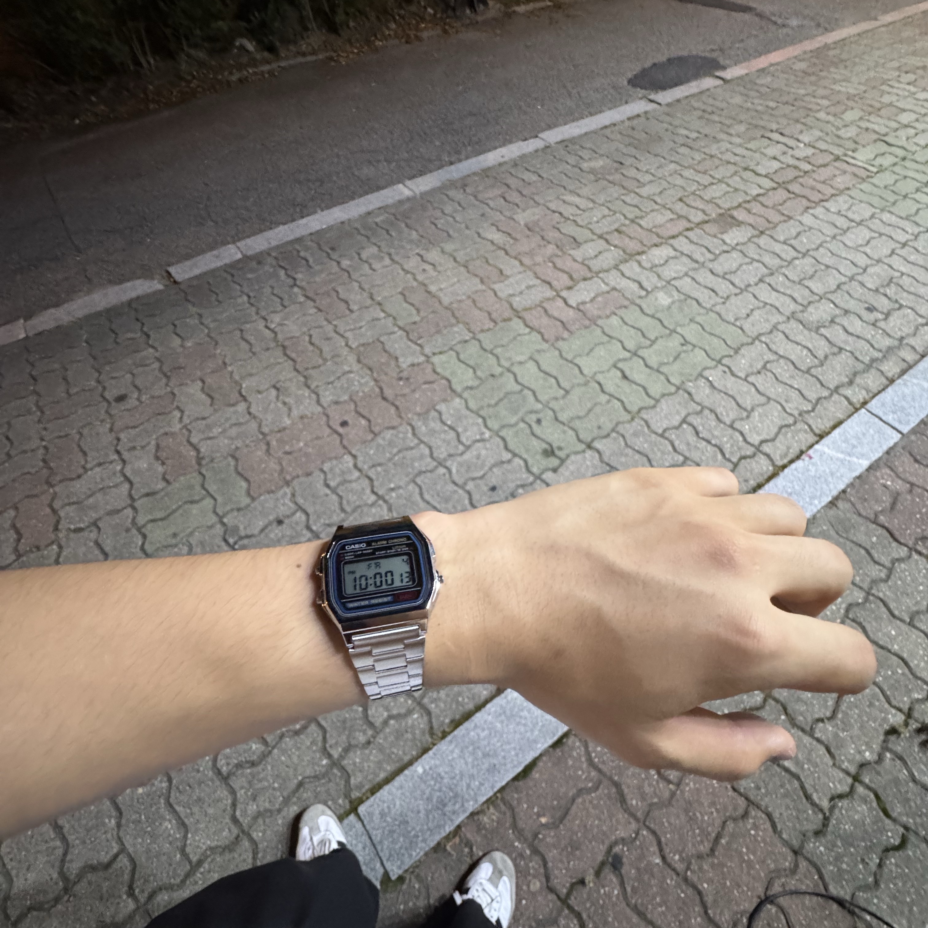 Casio A-158WA-1 착용 스타일