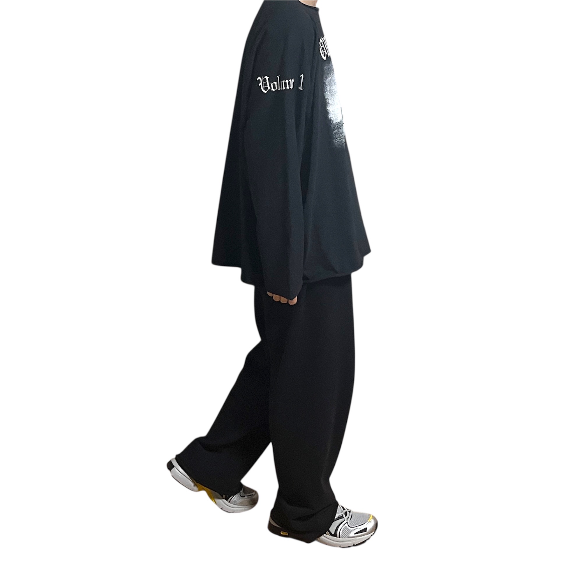 Yeezy Vultures Long T-Shirt Black, Yeezy Vultures Pants Black 착용 스타일