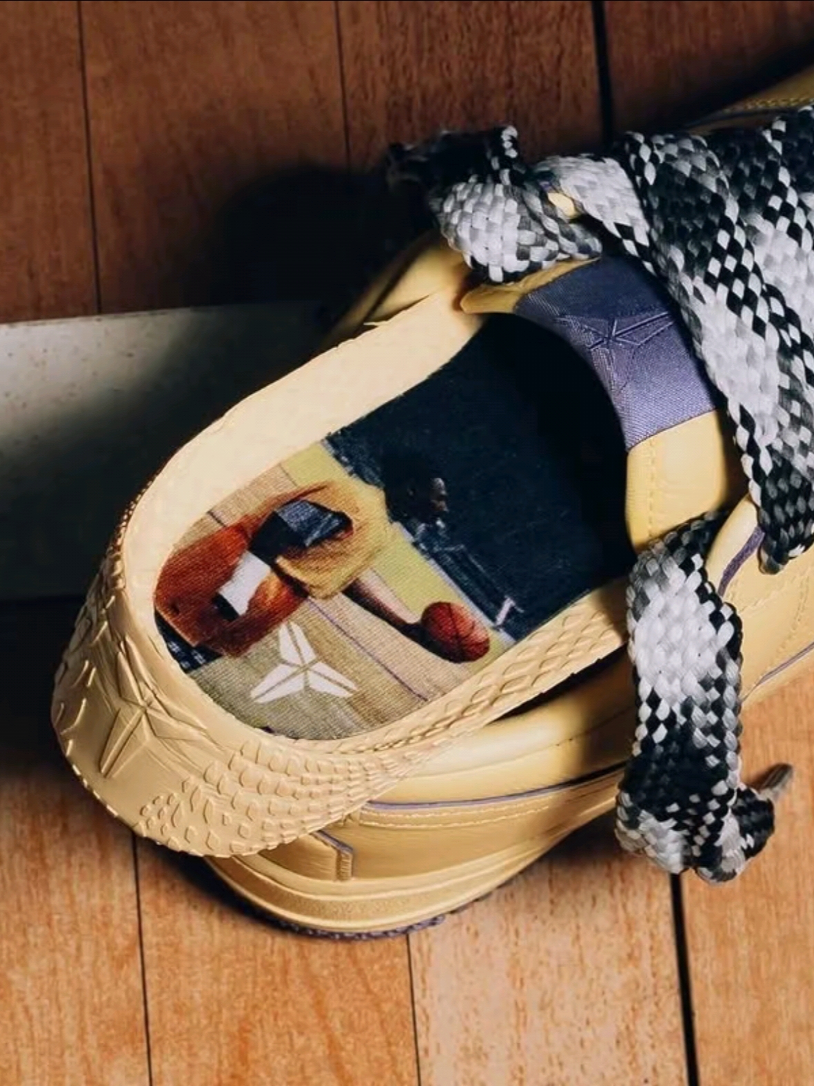 Nike Air Force 1 Low Protro Soft Yellow 착용 스타일