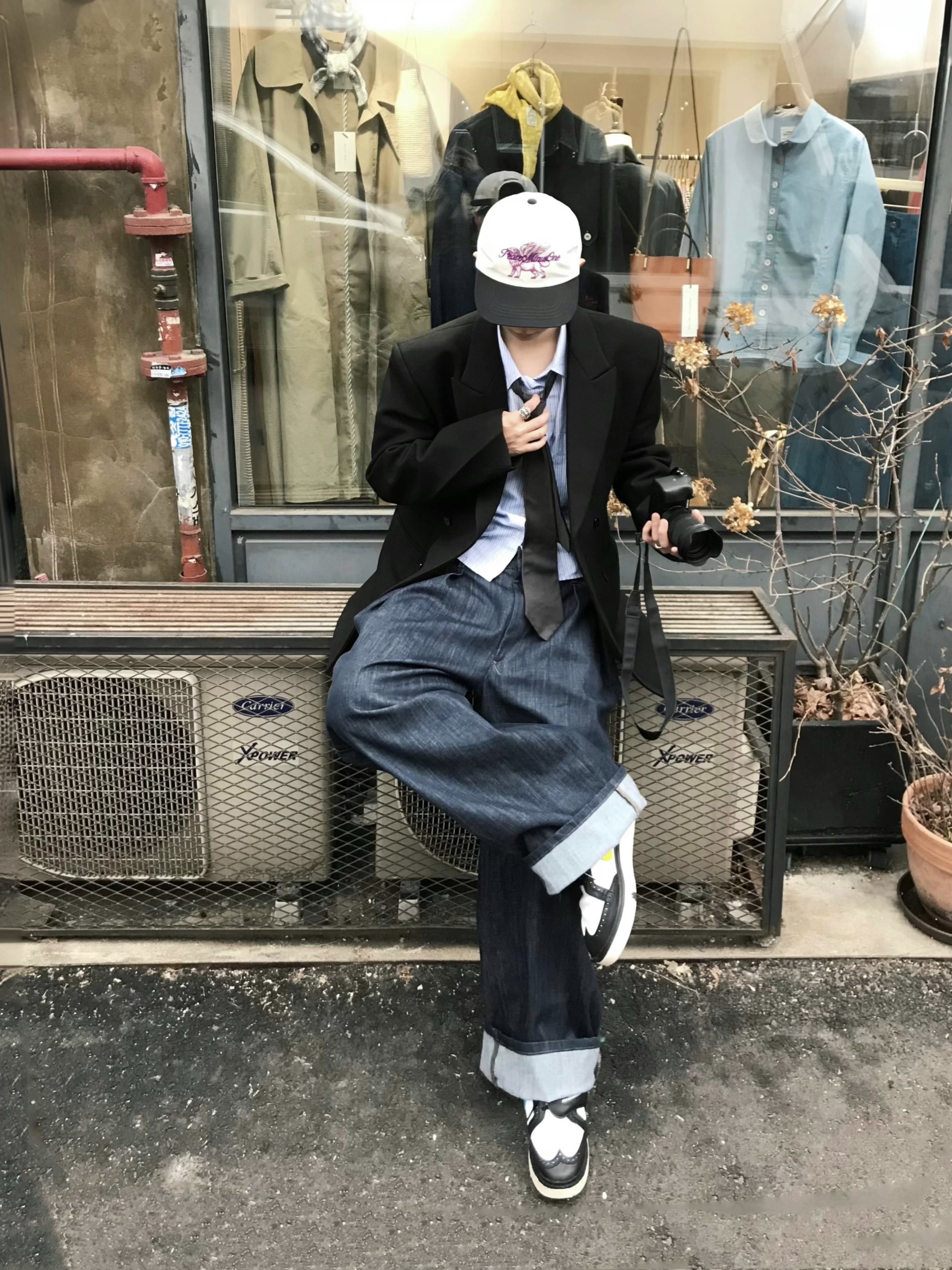 Nike x Peaceminusone Kwondo1 Black and White, Peaceminusone x Joopiter Five-Panel Baseball Cap White Purple 착용 스타일 - 1
