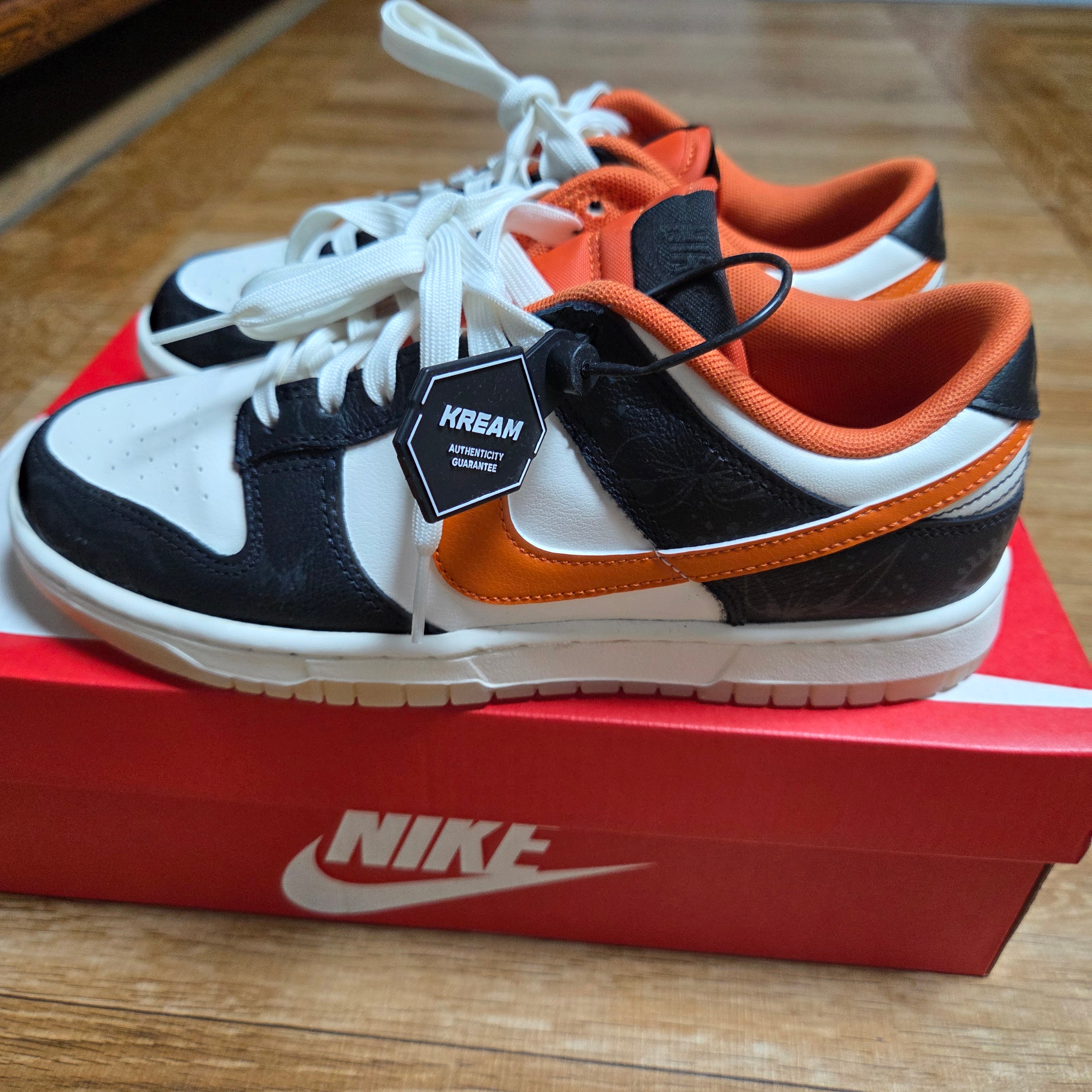 Nike Dunk Low Retro PRM Halloween 착용 스타일 - 2