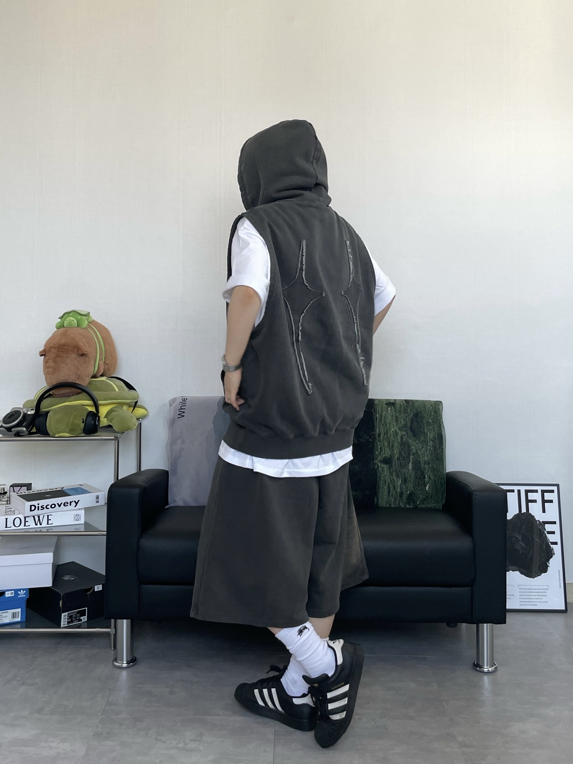 Adidas Superstar Core Black White, Stussy Small Stock Crew Socks White (3 Pack) 착용 스타일 - 5