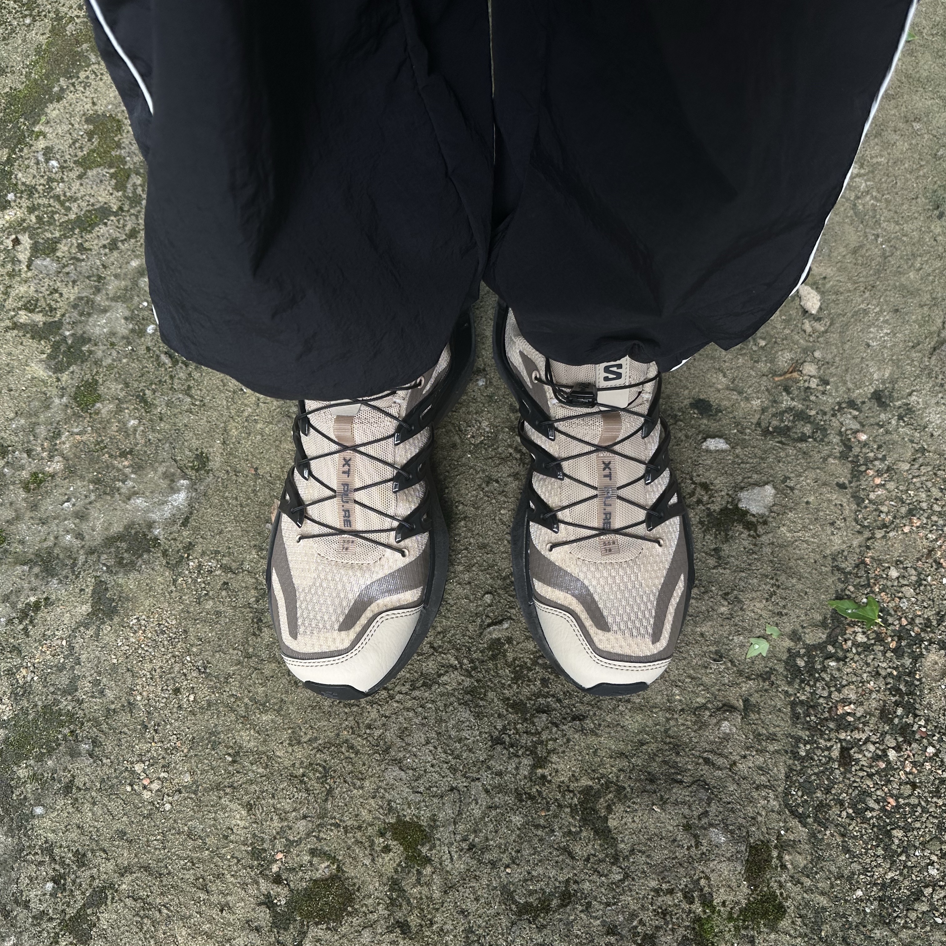 Salomon XT PU.RE ADV White Pepper Black Falcon 착용 스타일