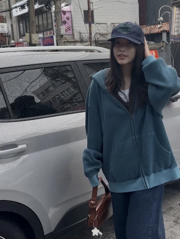 Khakis Waffle Full Zip Hoodie Teal 착용 스타일 - 4