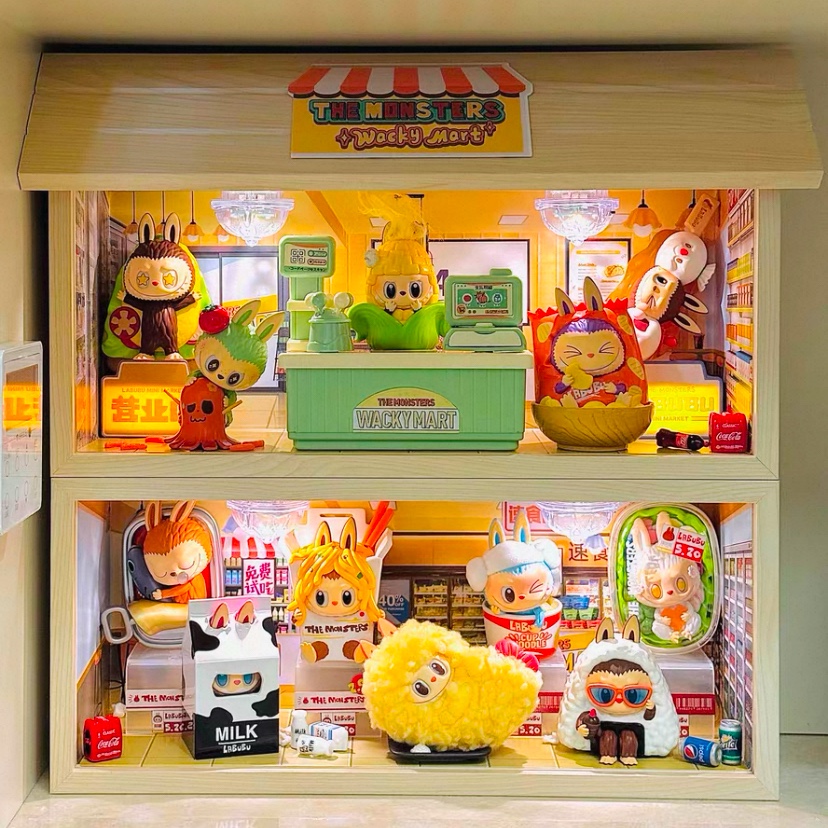 Pop Mart Labubu The Monsters Wacky Mart Series Figures (12 Blind Boxes) 착용 스타일