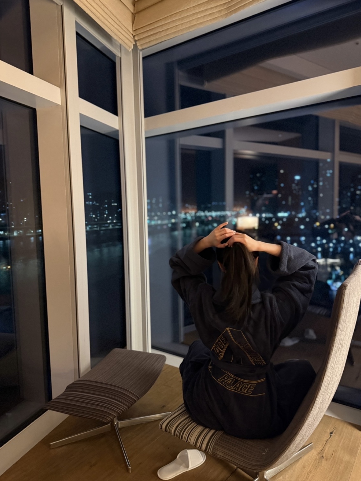 Palace Tri-Ferg Bathrobe Navy - 23FW 착용 스타일 - 2