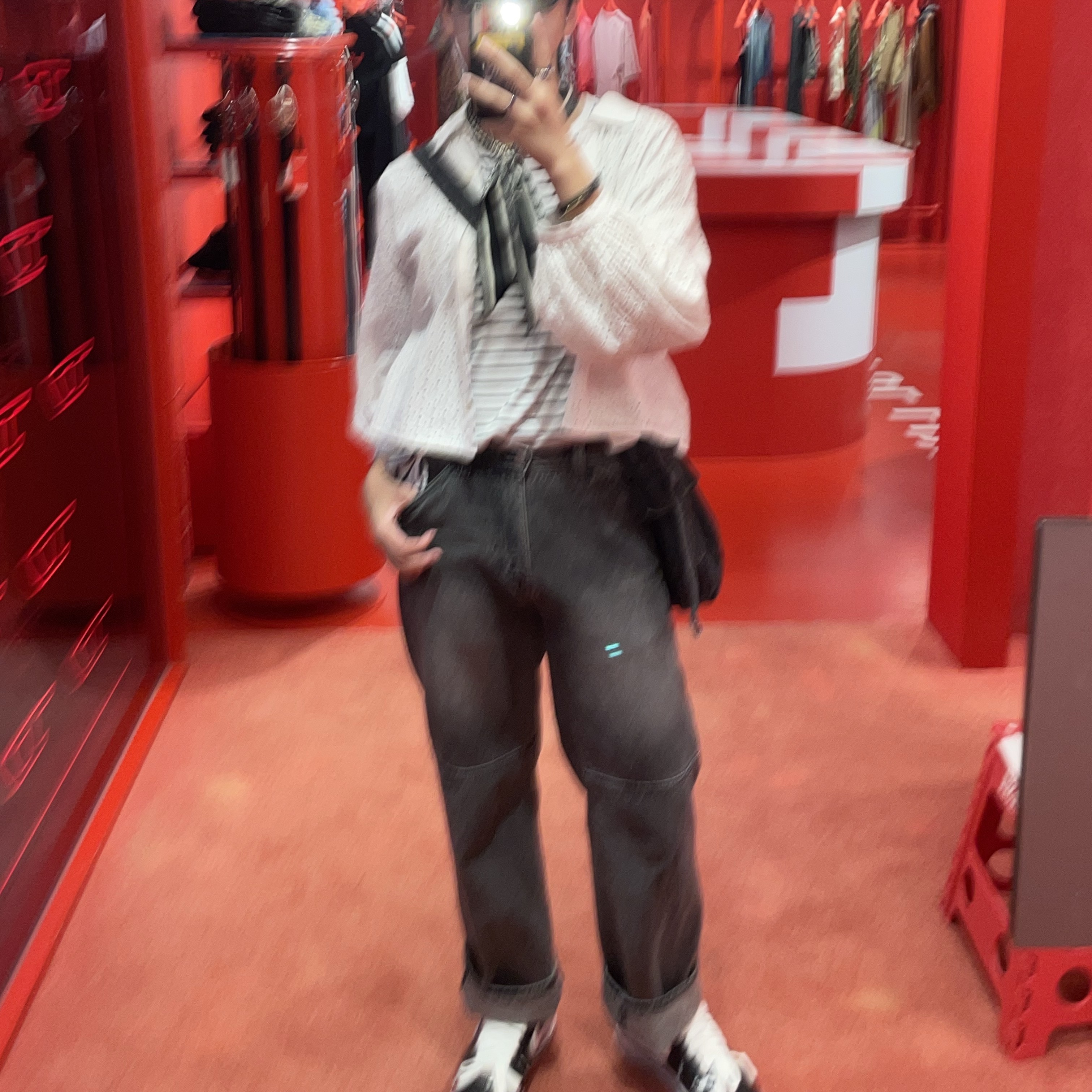 (W) Dior 30 Montaigne Mitzah Scarf Silk Twill Black White, (W) BLR Pointiness Embroidery Wide Denim Pants 착용 스타일 - 1