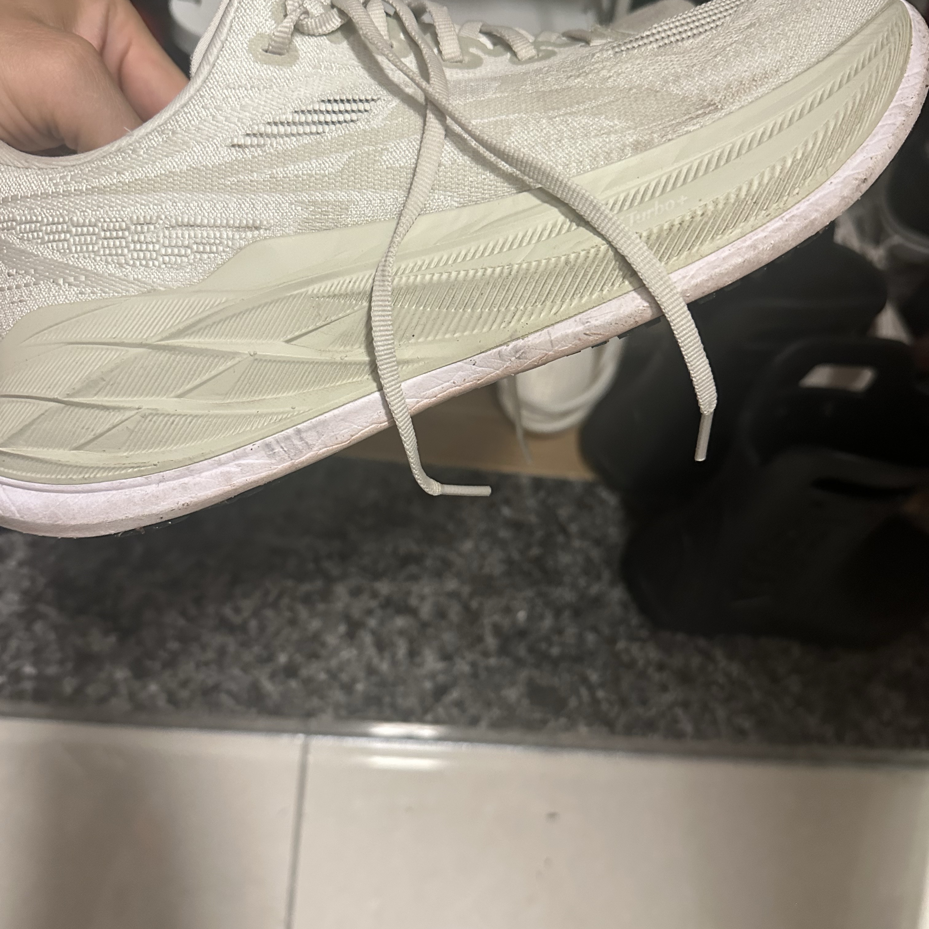 Asics Superblast 2 Lake Grey White Sage 착용 스타일