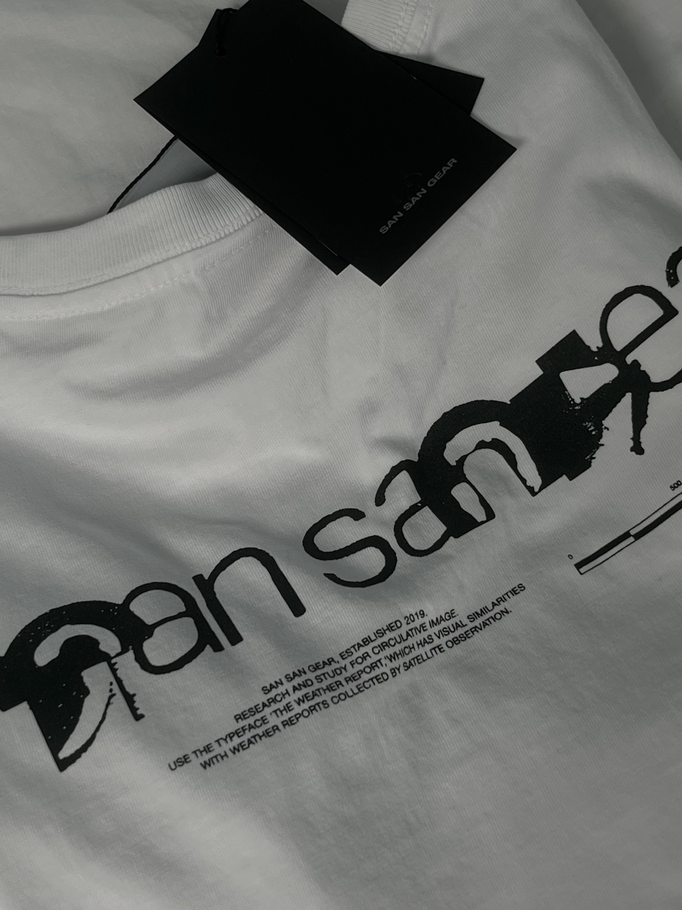 Sansan Gear Logo Women T-Shirt White_25SS 착용 스타일 - 1