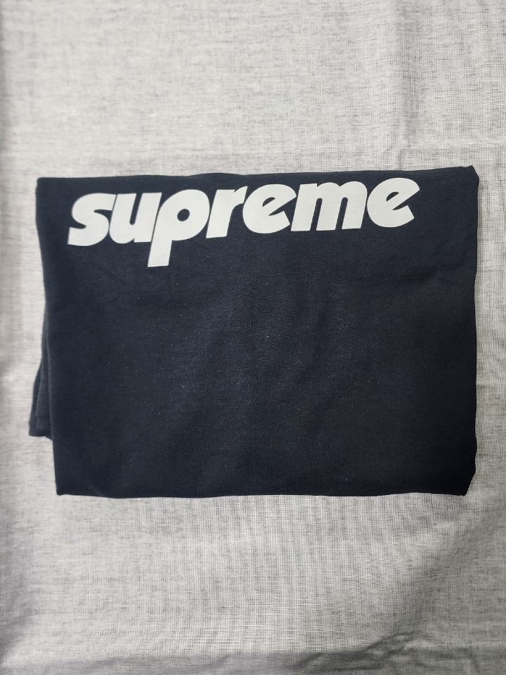 Supreme Pinline T-Shirt Black - 24SS 착용 스타일