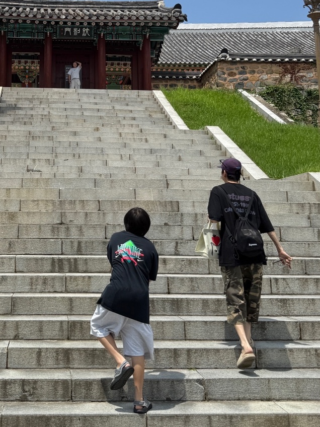 Adidas Yeezy Slide Bone 2022/2023, SLOW RECORD HOUSE Carpenter Bermuda Wide Camo Pants Vintage Green 착용 스타일 - 4