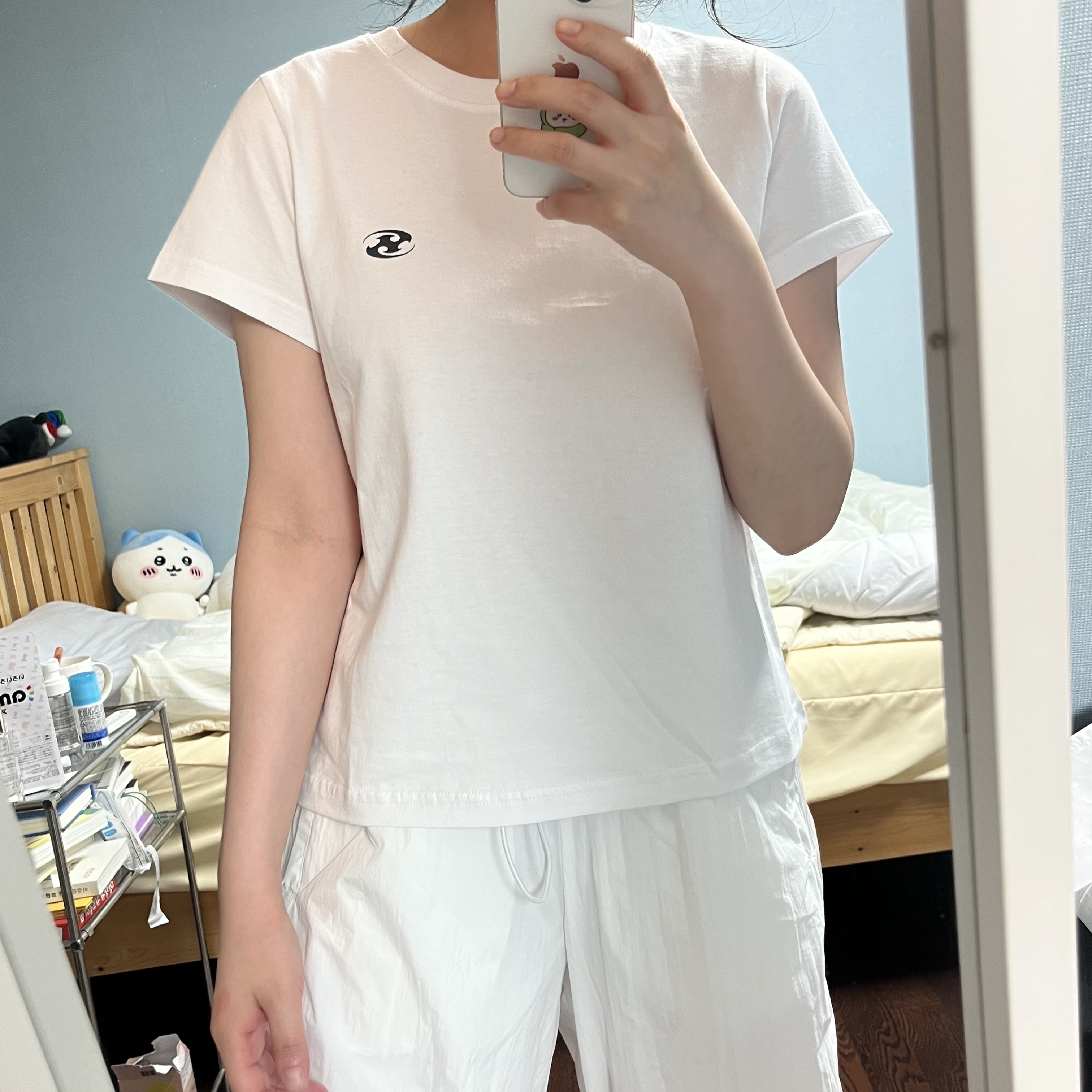 Sansan Gear Logo Women T-Shirt White_25SS 착용 스타일 - 2