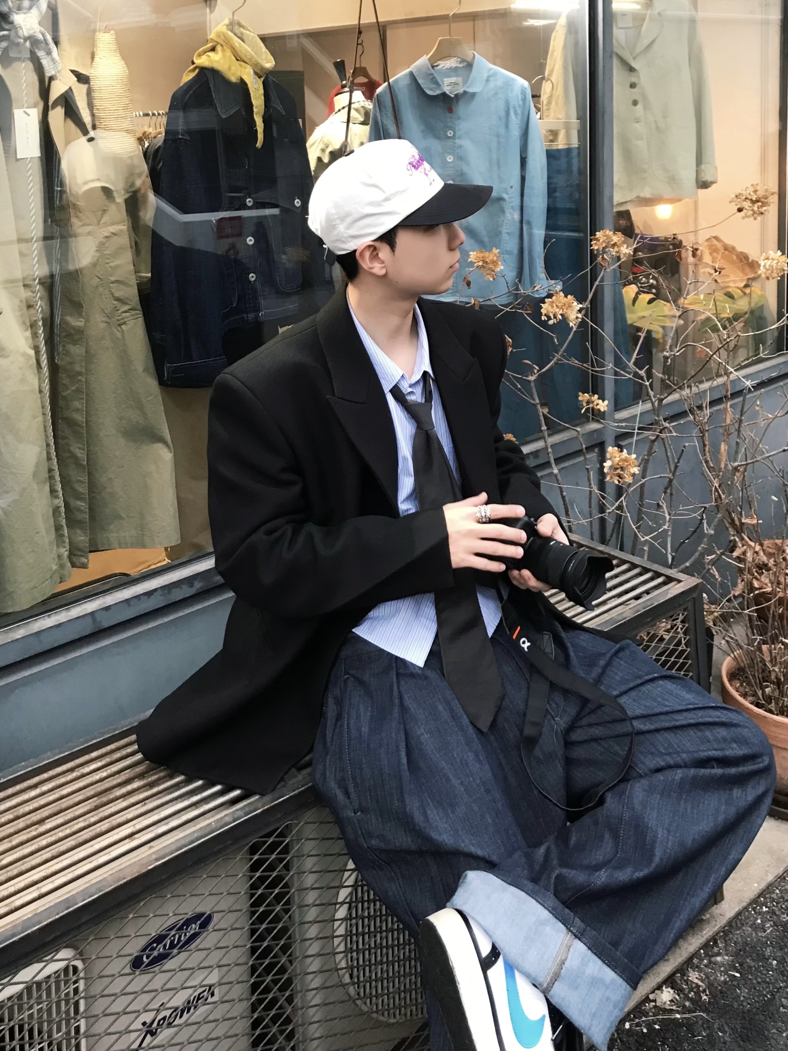 Nike x Peaceminusone Kwondo1 Black and White, Peaceminusone x Joopiter Five-Panel Baseball Cap White Purple 착용 스타일 - 2