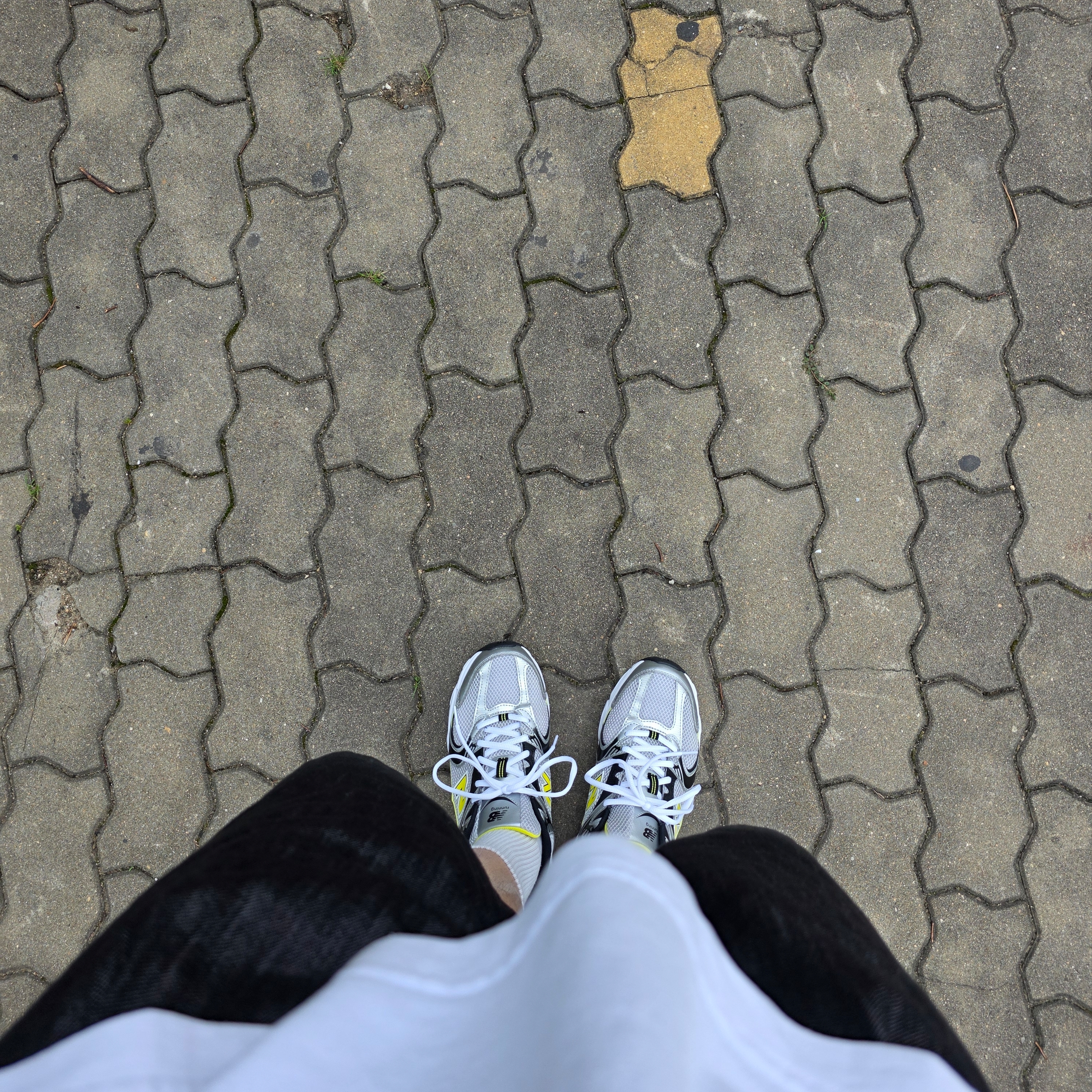 New Balance 530 Silver 착용 스타일
